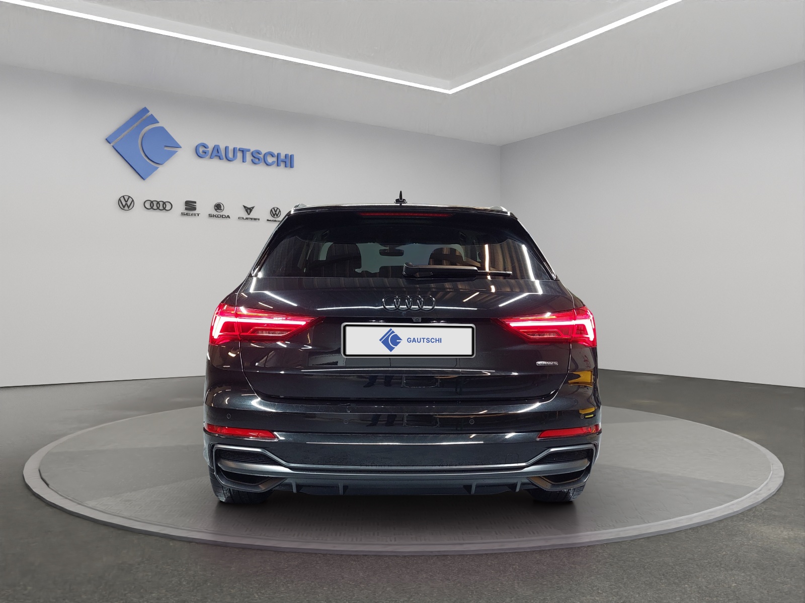 AUDI Q3 35 TDI S line quattro S-tronic-image-3