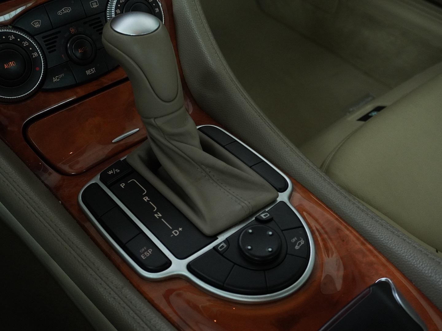 MERCEDES-BENZ SL 350-image-8