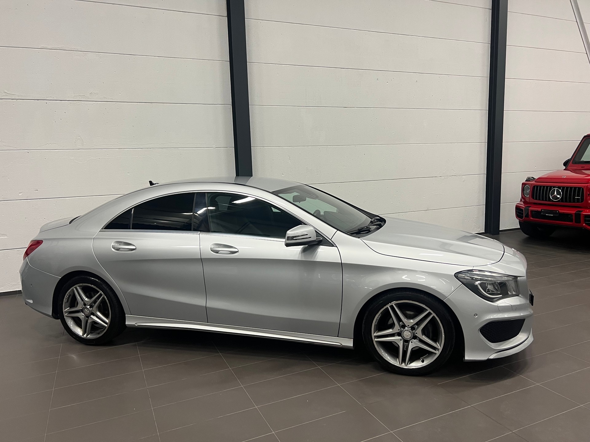 MERCEDES-BENZ CLA 200 AMG Line 7G-DCT-image-5