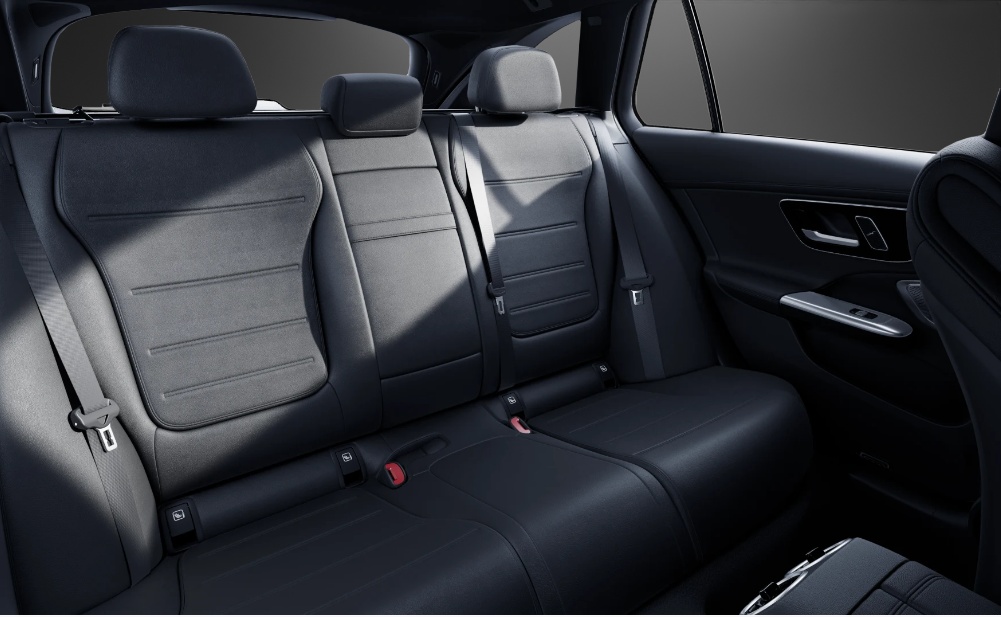 MERCEDES-BENZ C 300 T 4 Matic-image-6