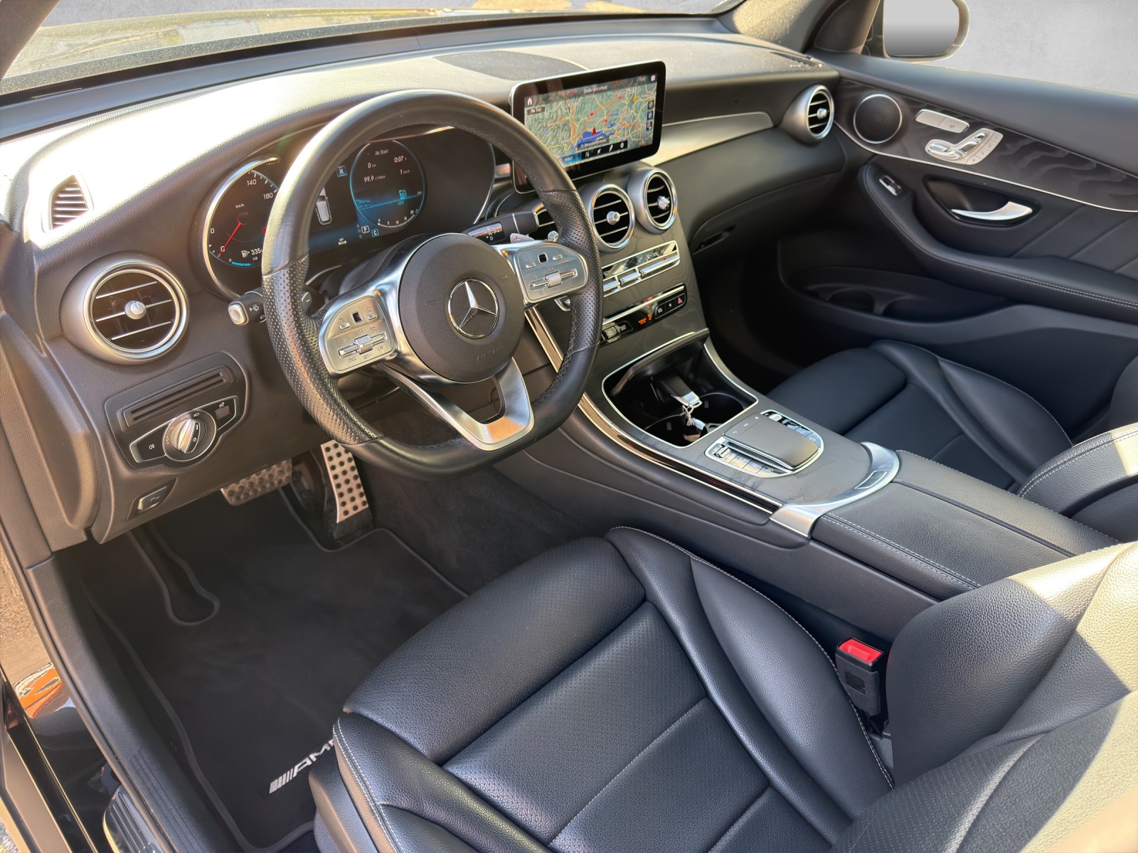 MERCEDES-BENZ GLC 300 d AMG Line 4Matic 9G-Tronic-image-7