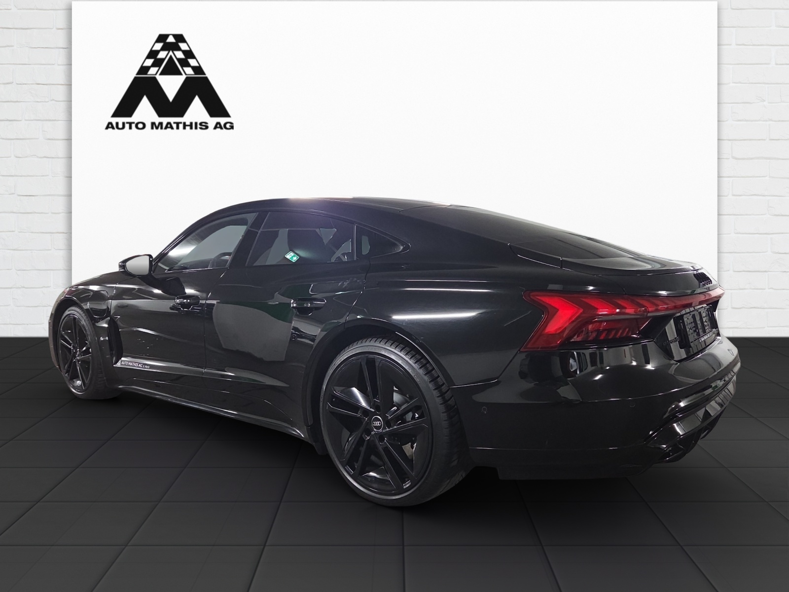 AUDI e-tron GT quattro-image-3