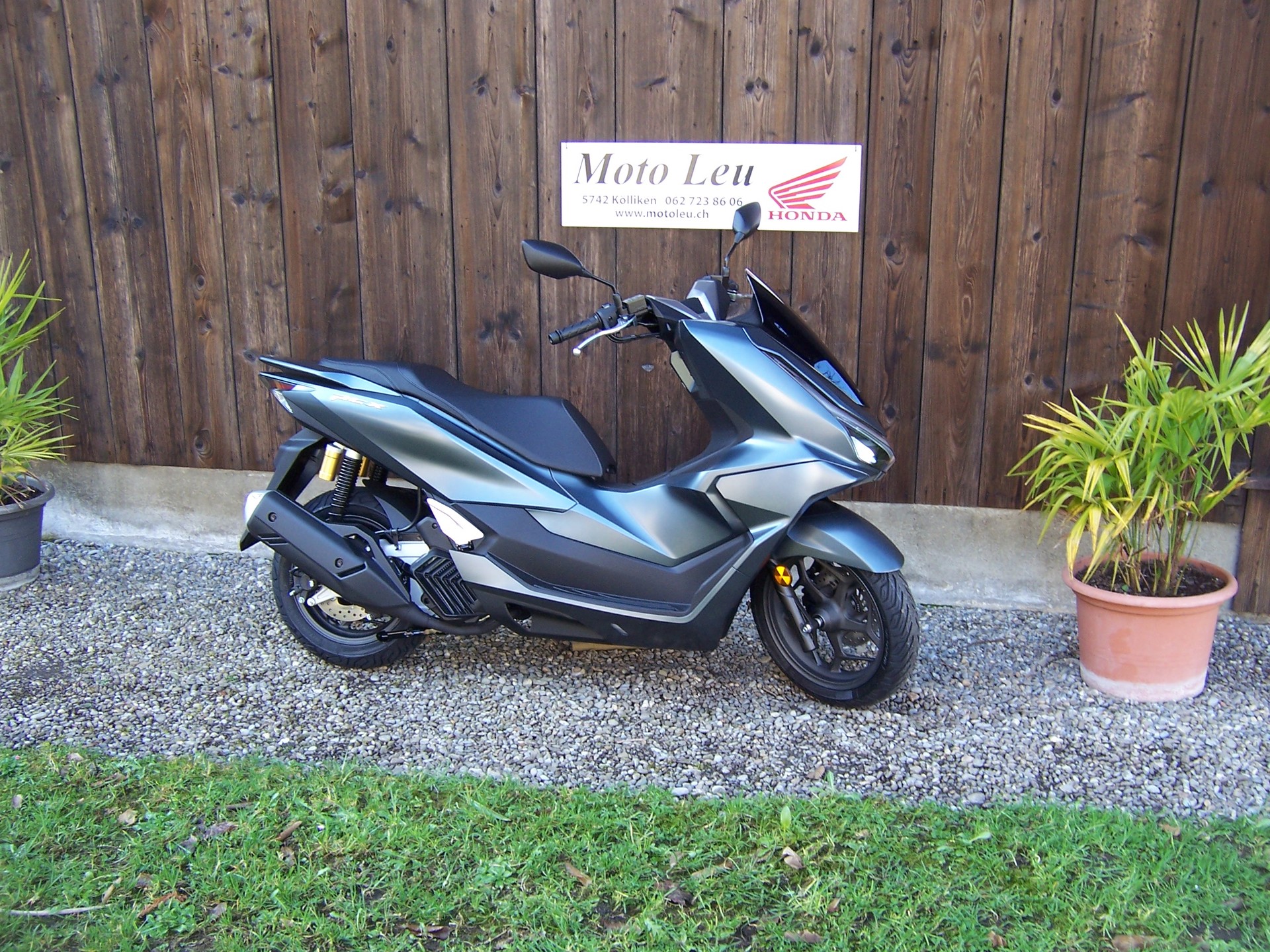 HONDA PCX 125 DX TFT. connectivity-showroom-element-2