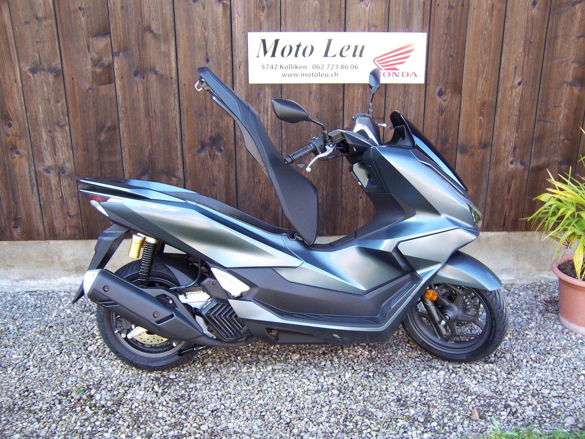 HONDA PCX 125 DX TFT. connectivity-image-10