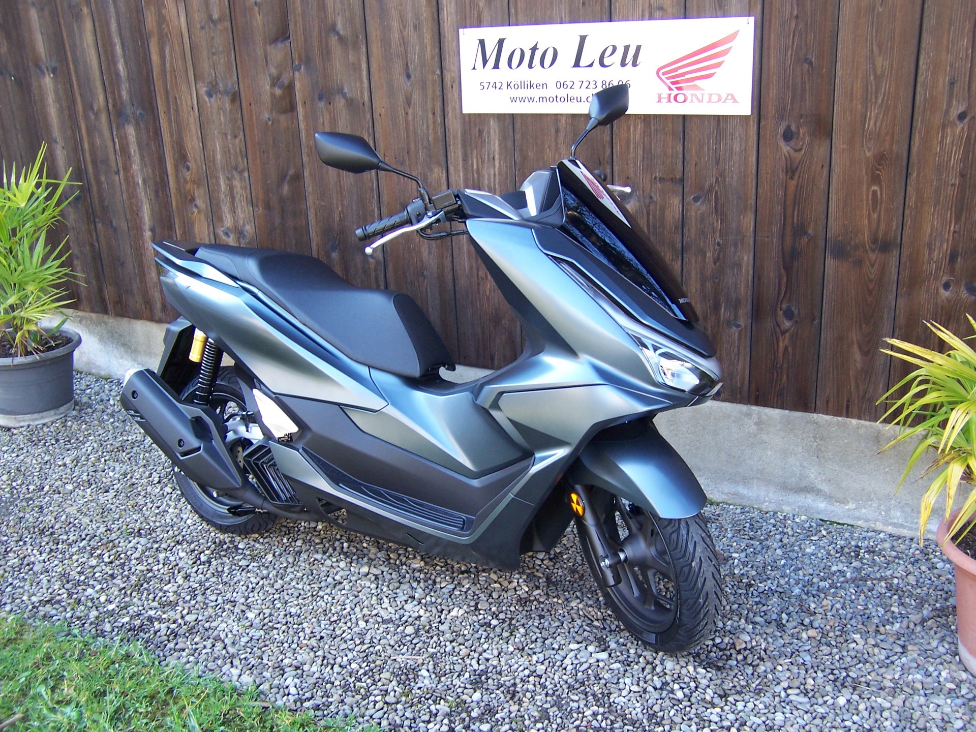 HONDA PCX 125 DX TFT. connectivity