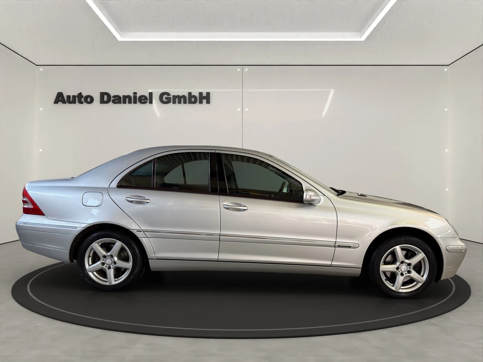 MERCEDES-BENZ C 320 Elégance 4Matic Automatic-showroom-element-3