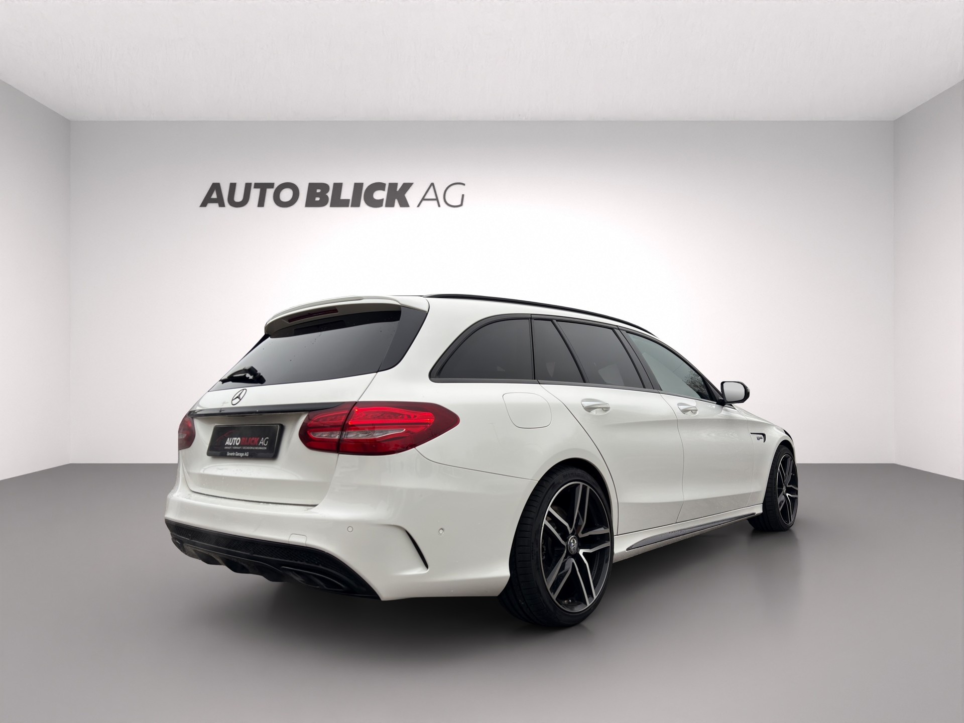 MERCEDES-BENZ C 43 AMG 4Matic 9G-Tronic-image-5
