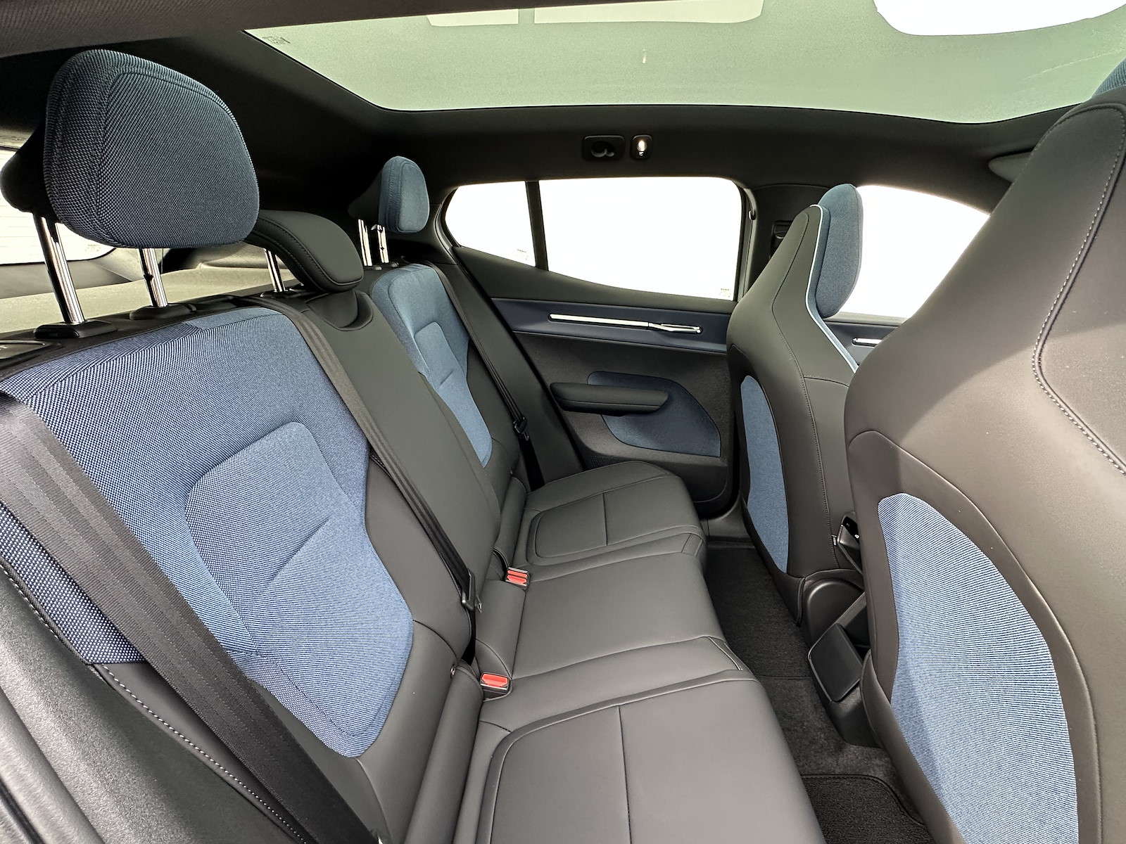 VOLVO EX 30 E60 Twin Ultra Performance AWD-image-14