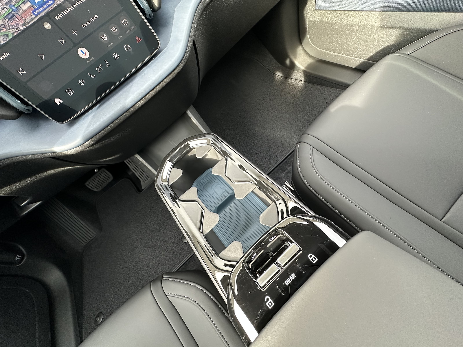 VOLVO EX 30 E60 Twin Ultra Performance AWD-image-11