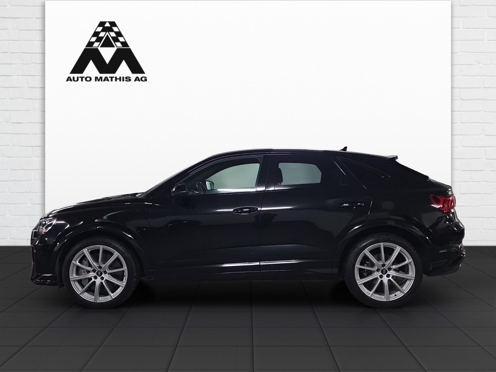 AUDI RS Q3 Sportback quattro S tronic-image-2