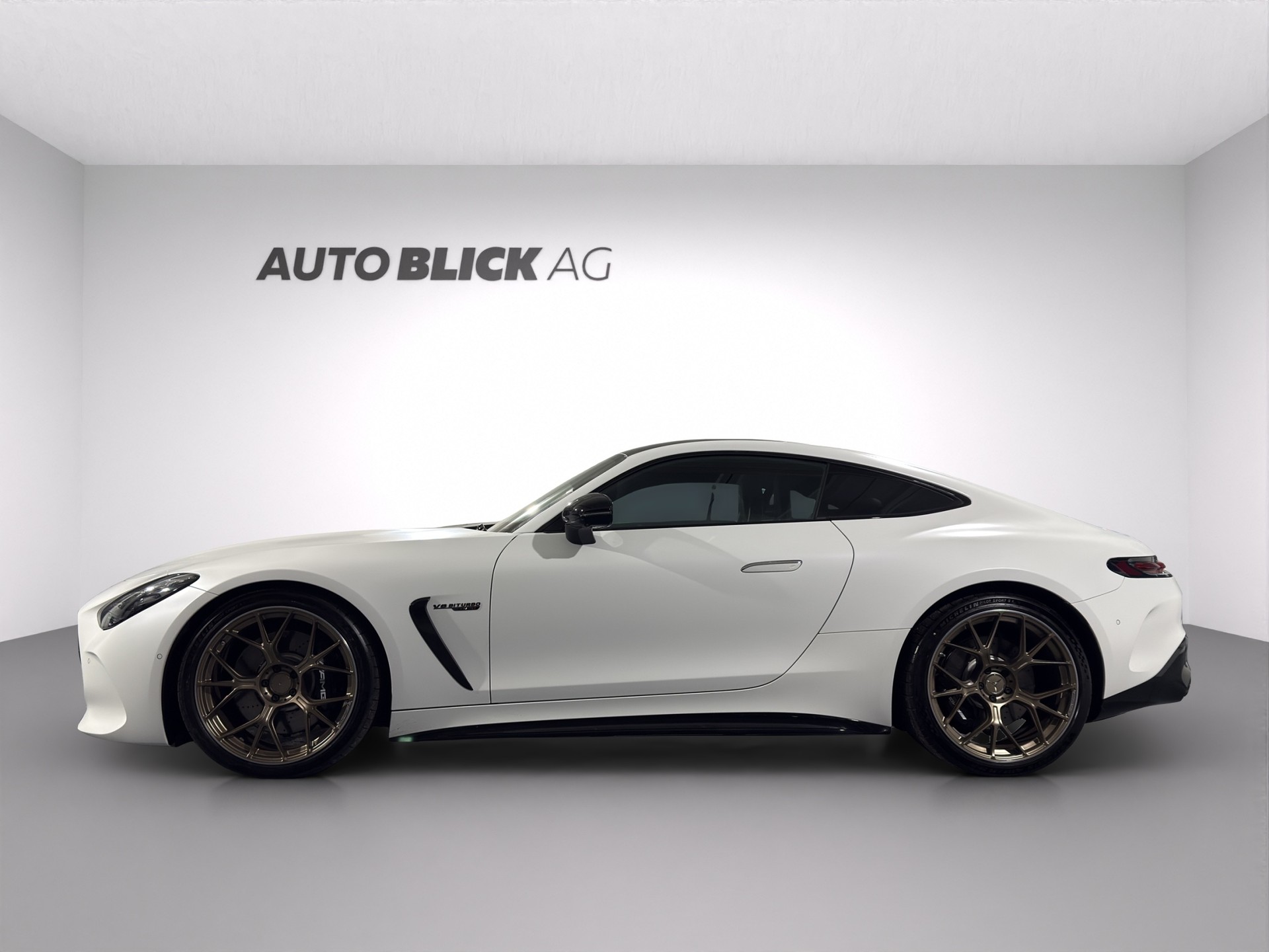 MERCEDES-BENZ AMG GT 63 4Matic+ Executive Edition-image-4