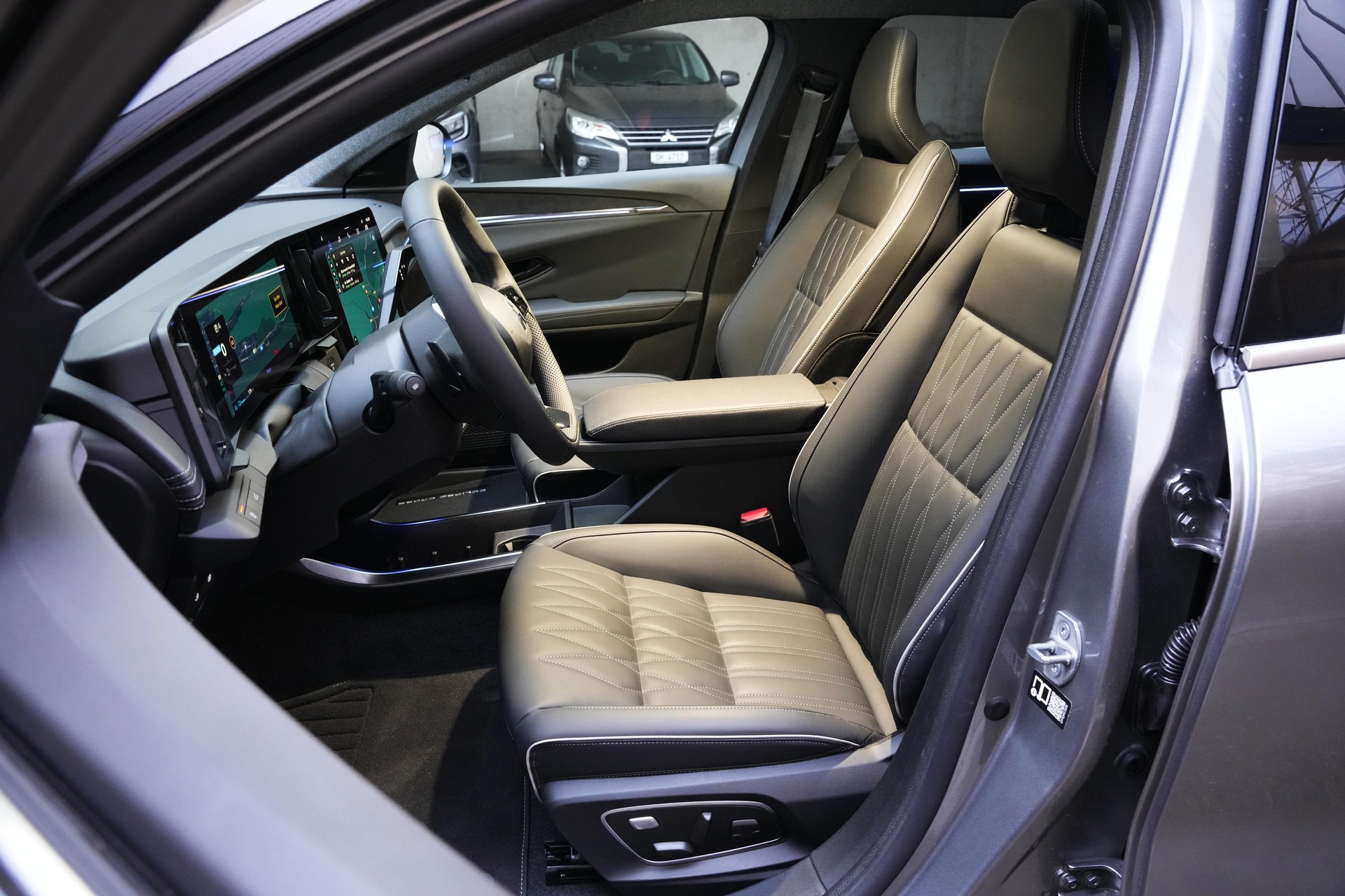 MITSUBISHI Eclipse Cross Instyle-image-5
