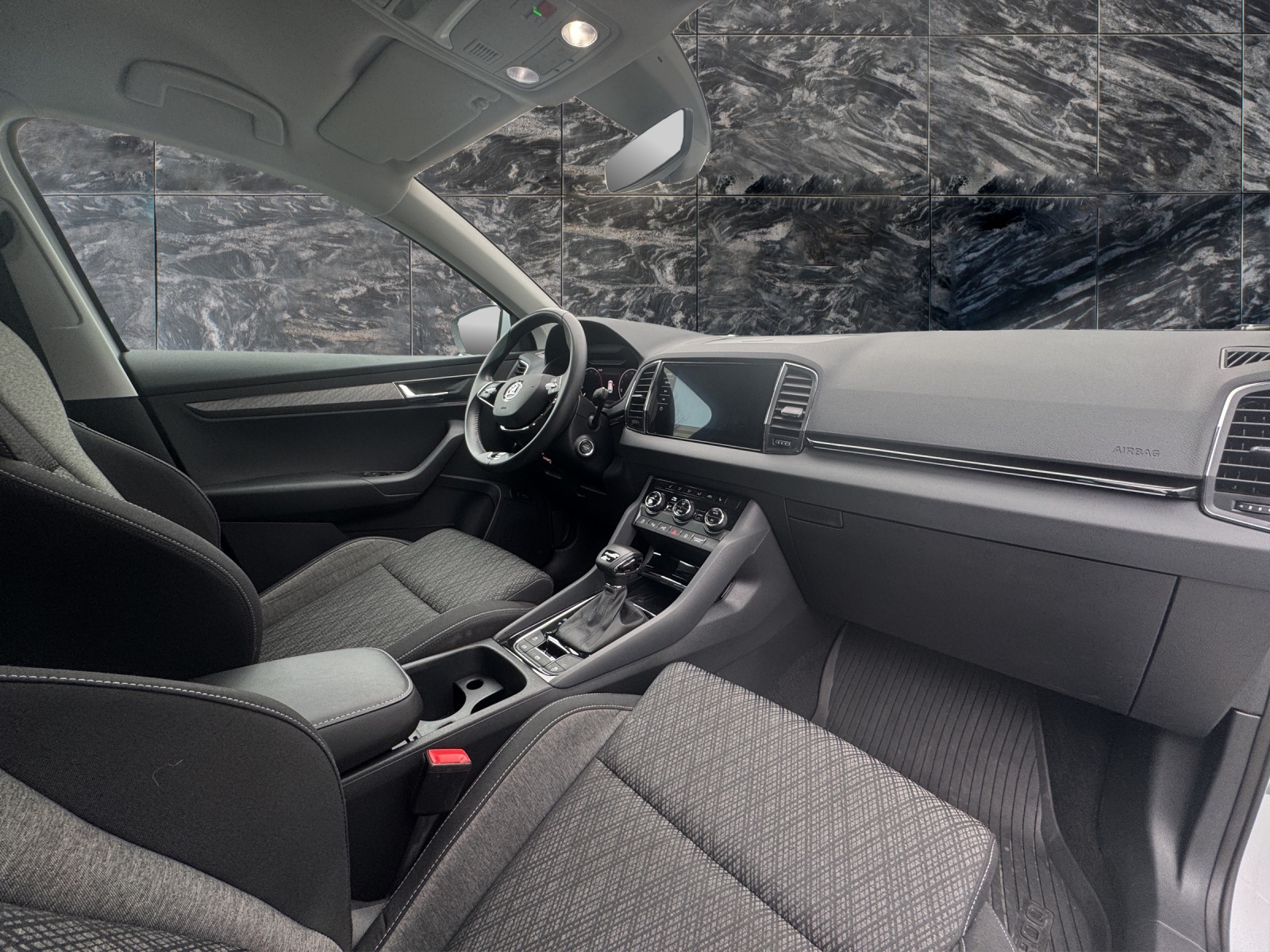 SKODA Karoq 2.0 TDI CR Style 4x4 DSG-image-14