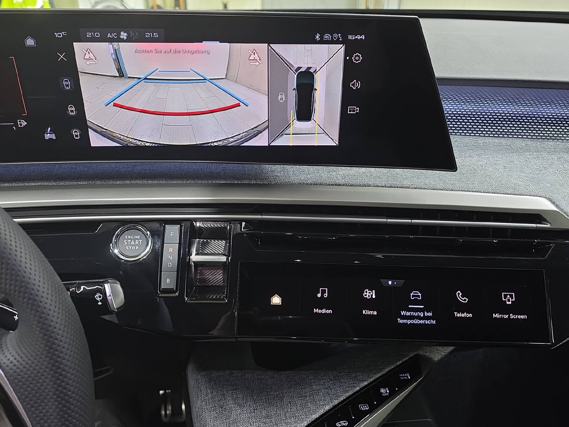PEUGEOT 3008 1.6 Plug-in Hybrid 195 GT-image-14