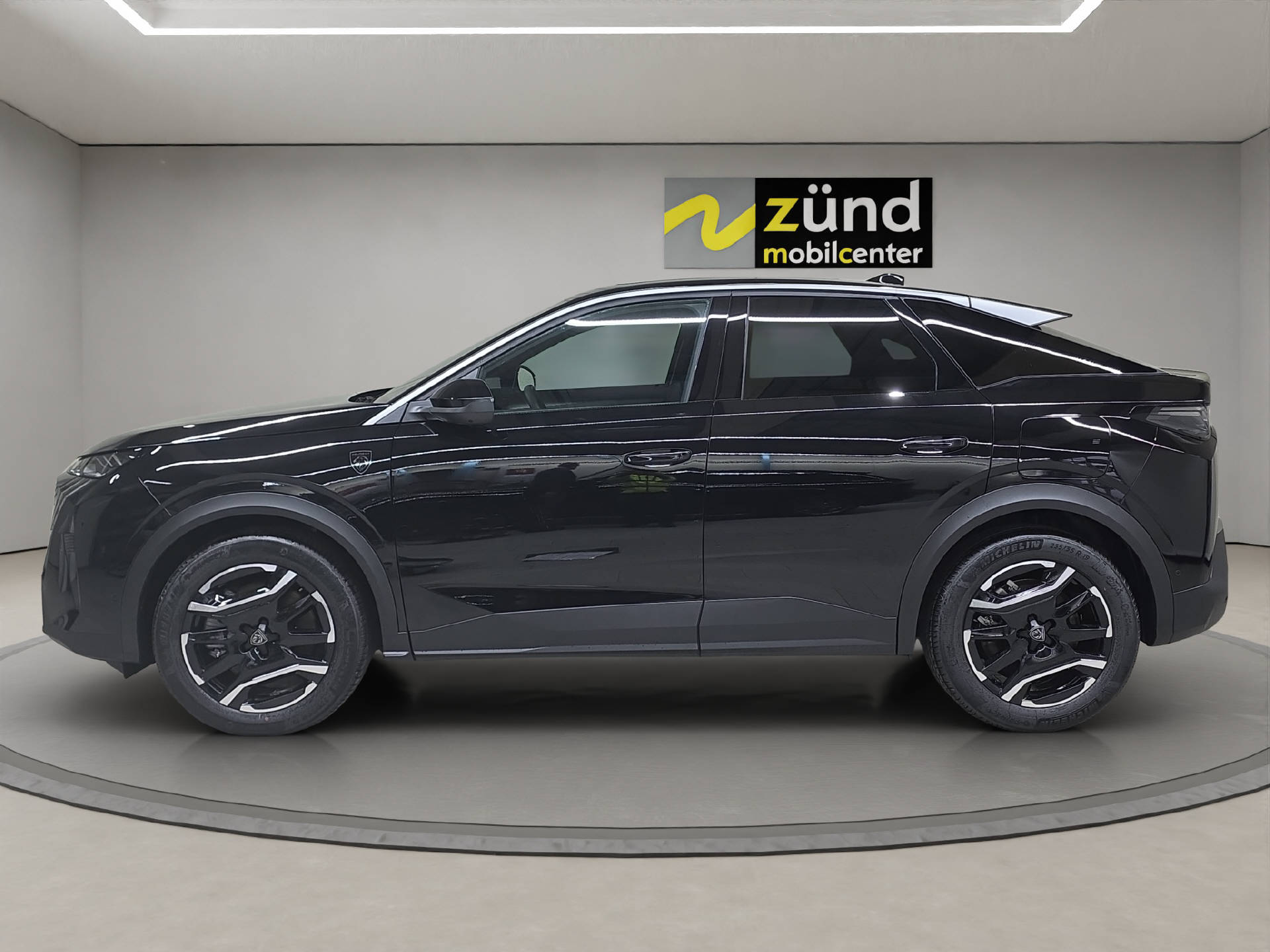 PEUGEOT 3008 1.6 Plug-in Hybrid 195 GT-image-1