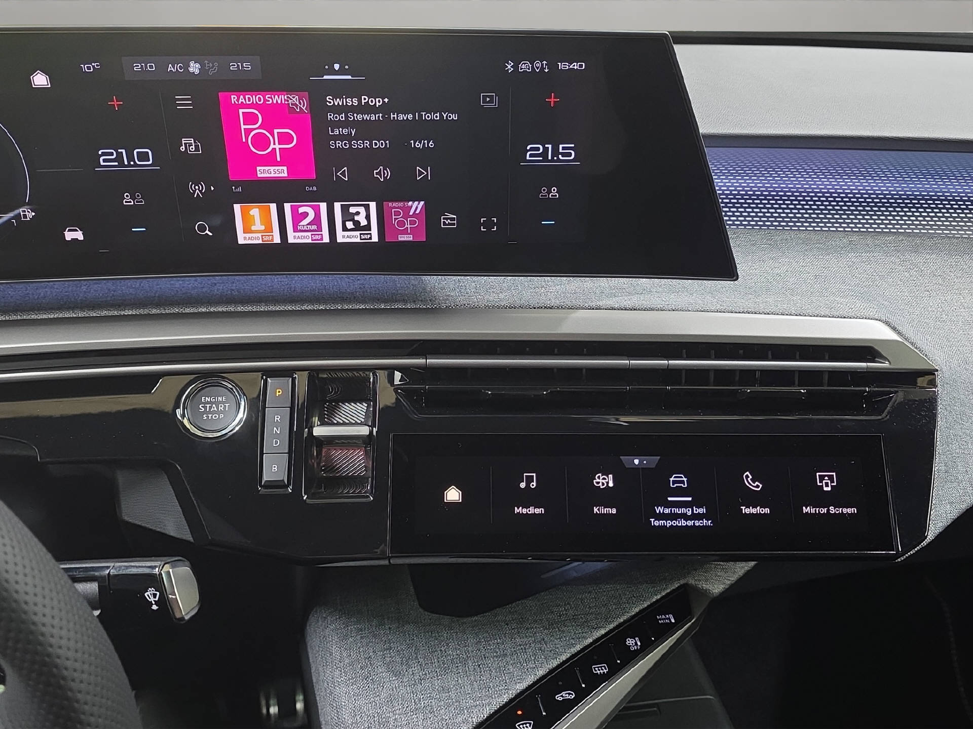 PEUGEOT 3008 1.6 Plug-in Hybrid 195 GT-image-15