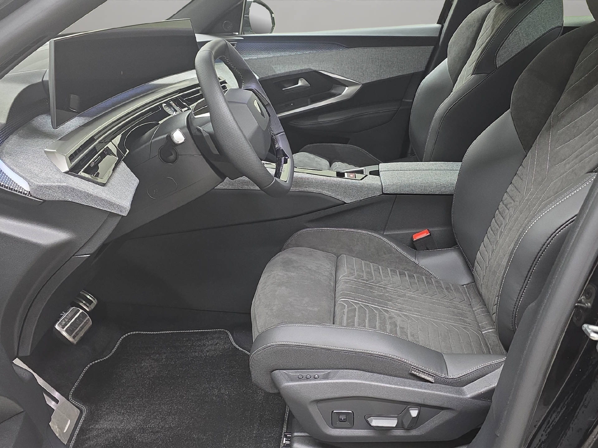 PEUGEOT 3008 1.6 Plug-in Hybrid 195 GT-image-5