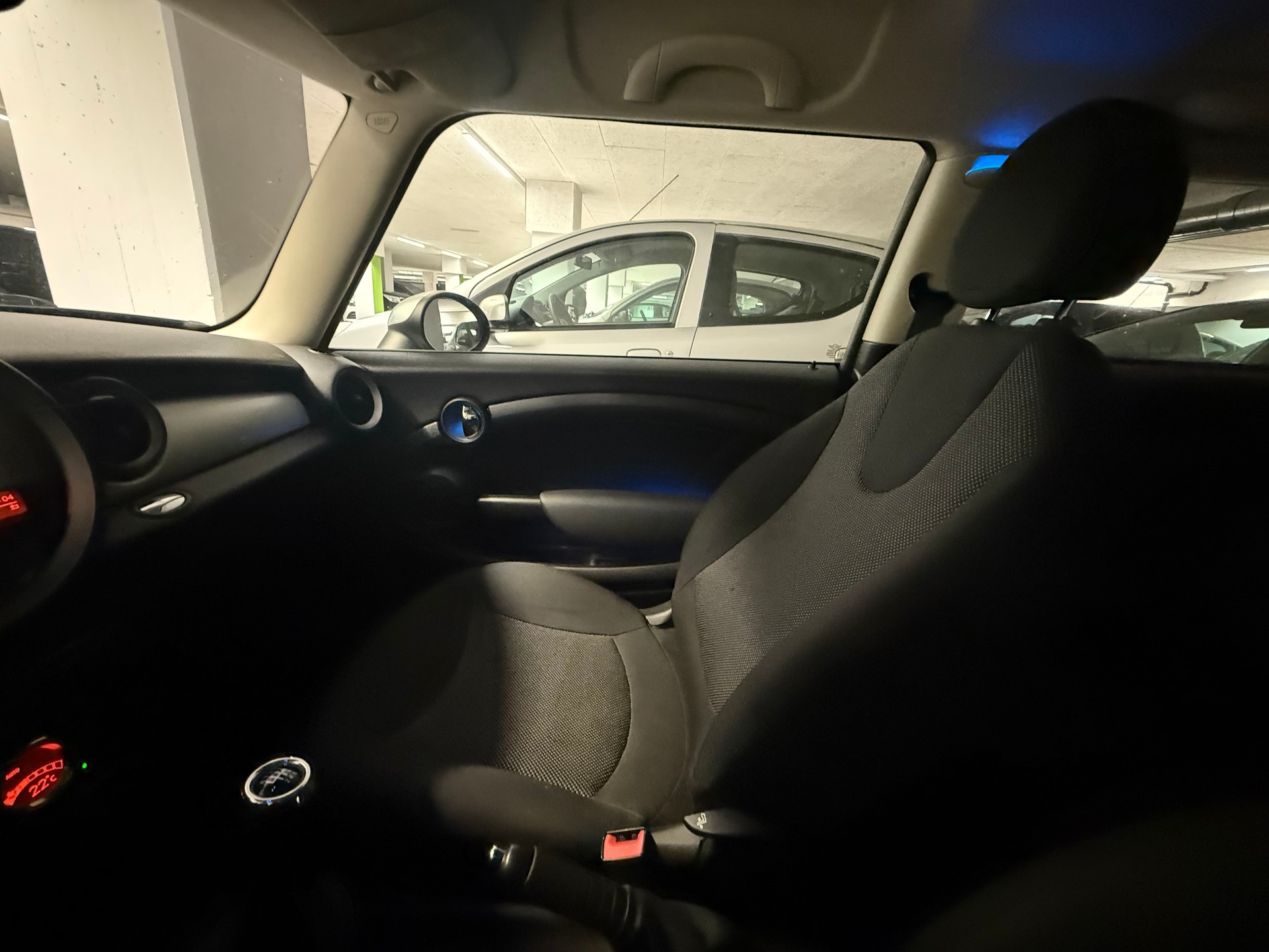 MINI Cooper-image-12