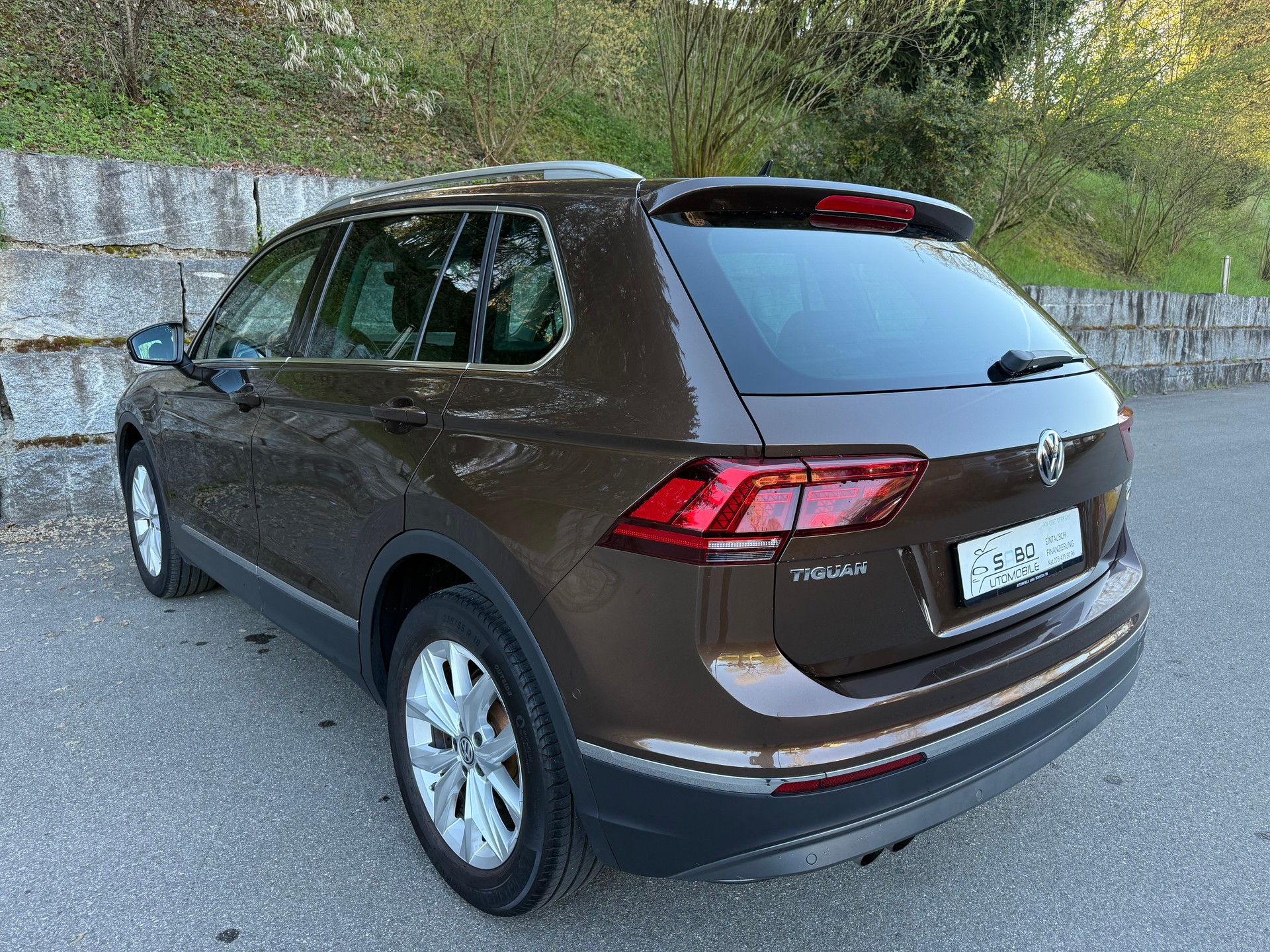 VW Tiguan 2.0TSI Highline 4Motion DSG-image-3
