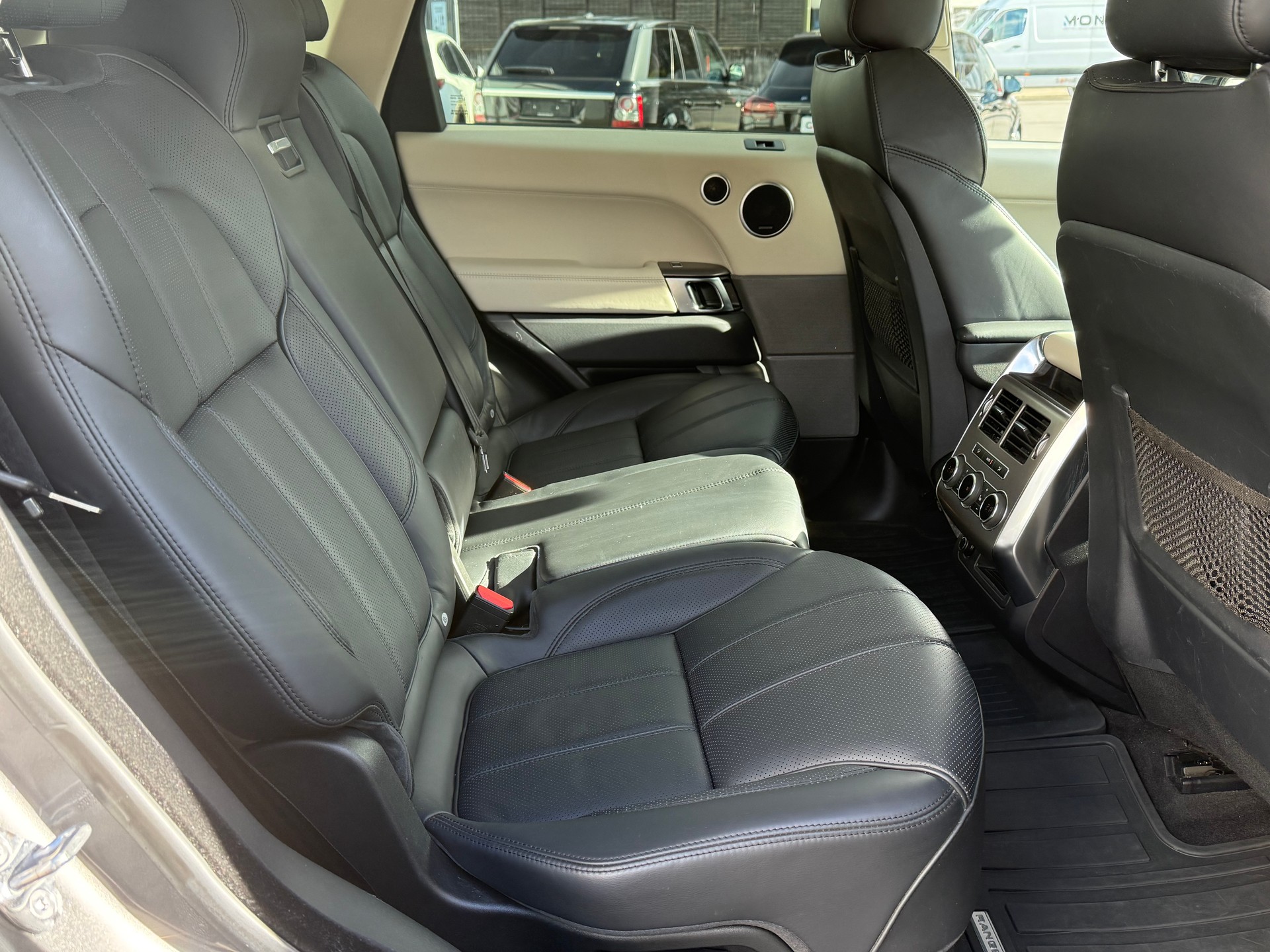 LAND ROVER Range Rover Sport 3.0 SDV6 HSE Automatic-image-8