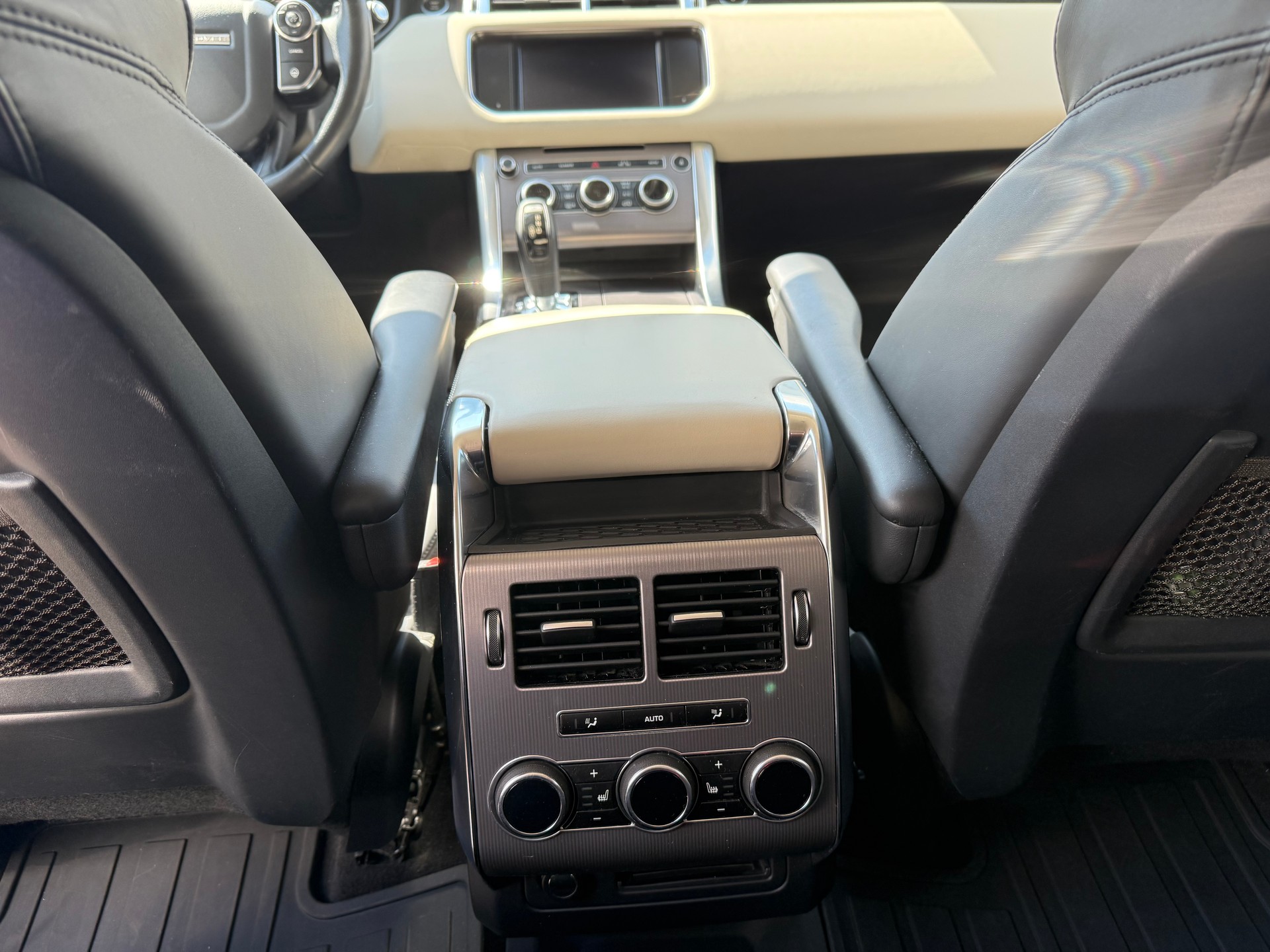 LAND ROVER Range Rover Sport 3.0 SDV6 HSE Automatic-image-10