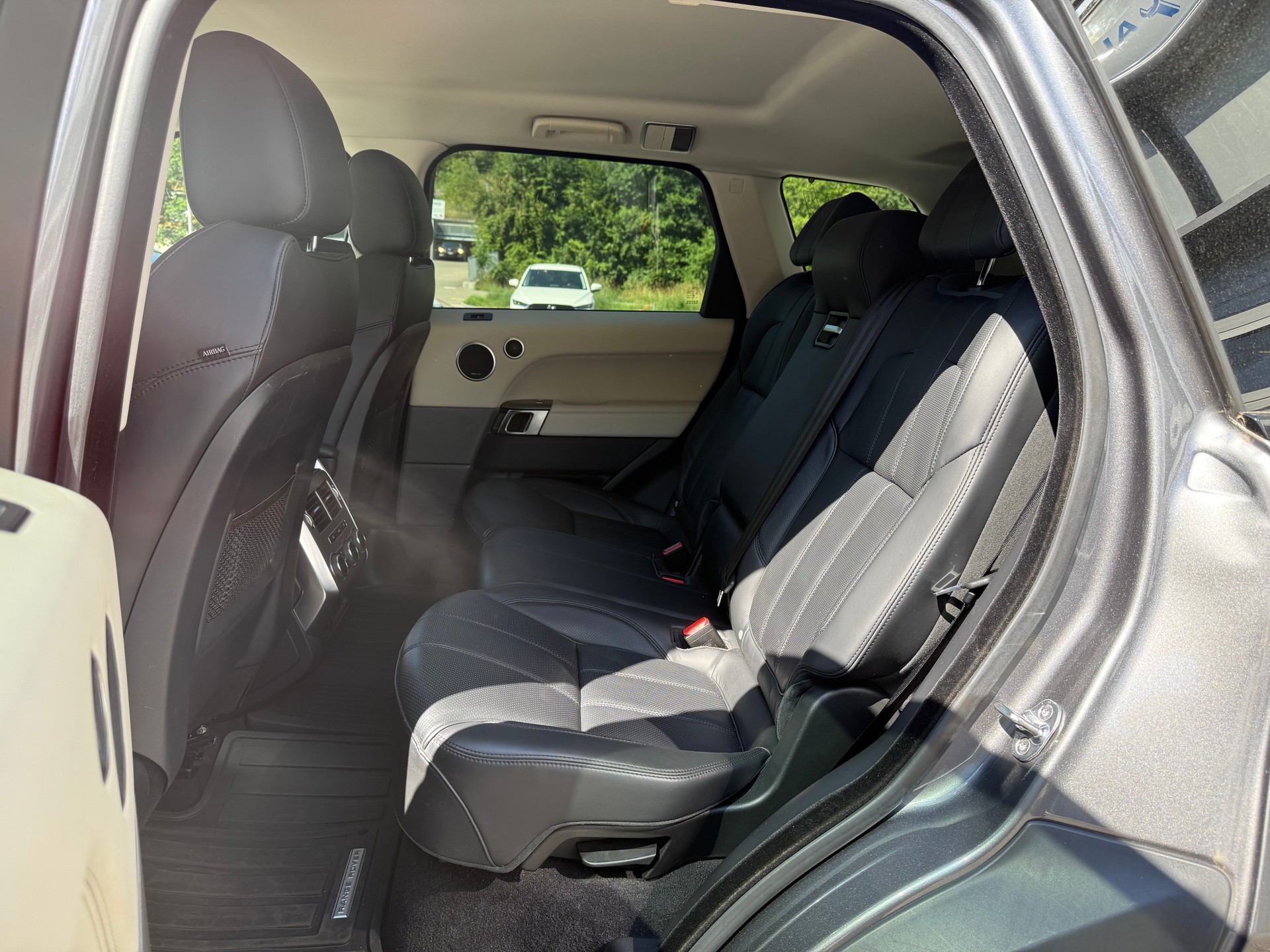 LAND ROVER Range Rover Sport 3.0 SDV6 HSE Automatic-image-8