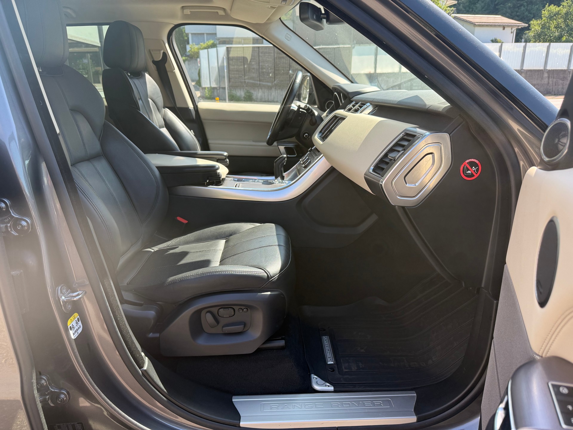 LAND ROVER Range Rover Sport 3.0 SDV6 HSE Automatic-image-7