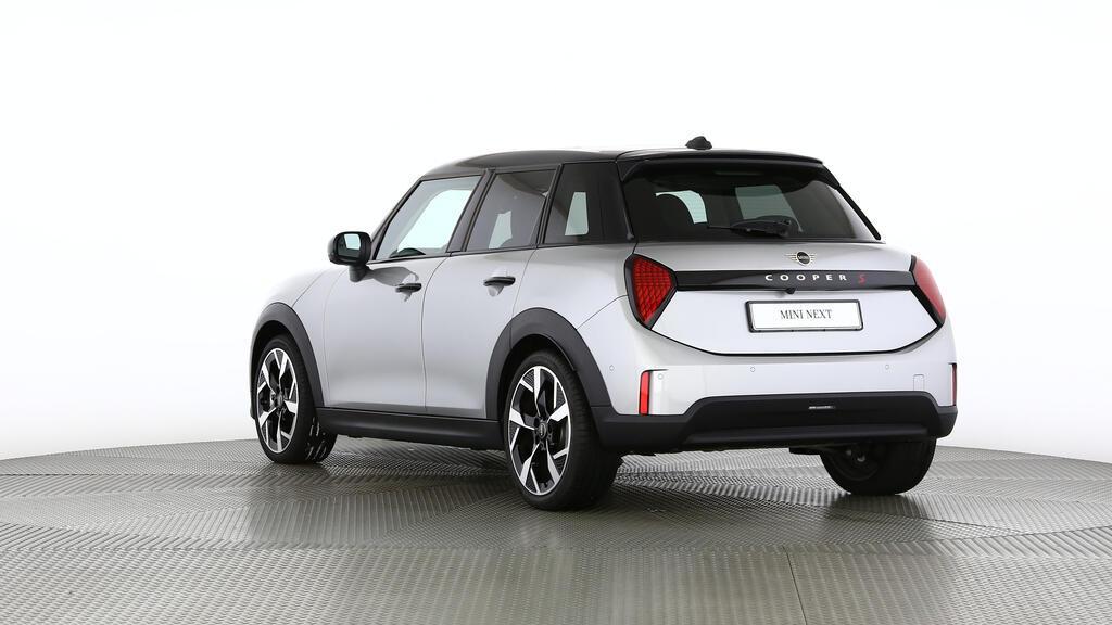 MINI Cooper 5 door S-image-4