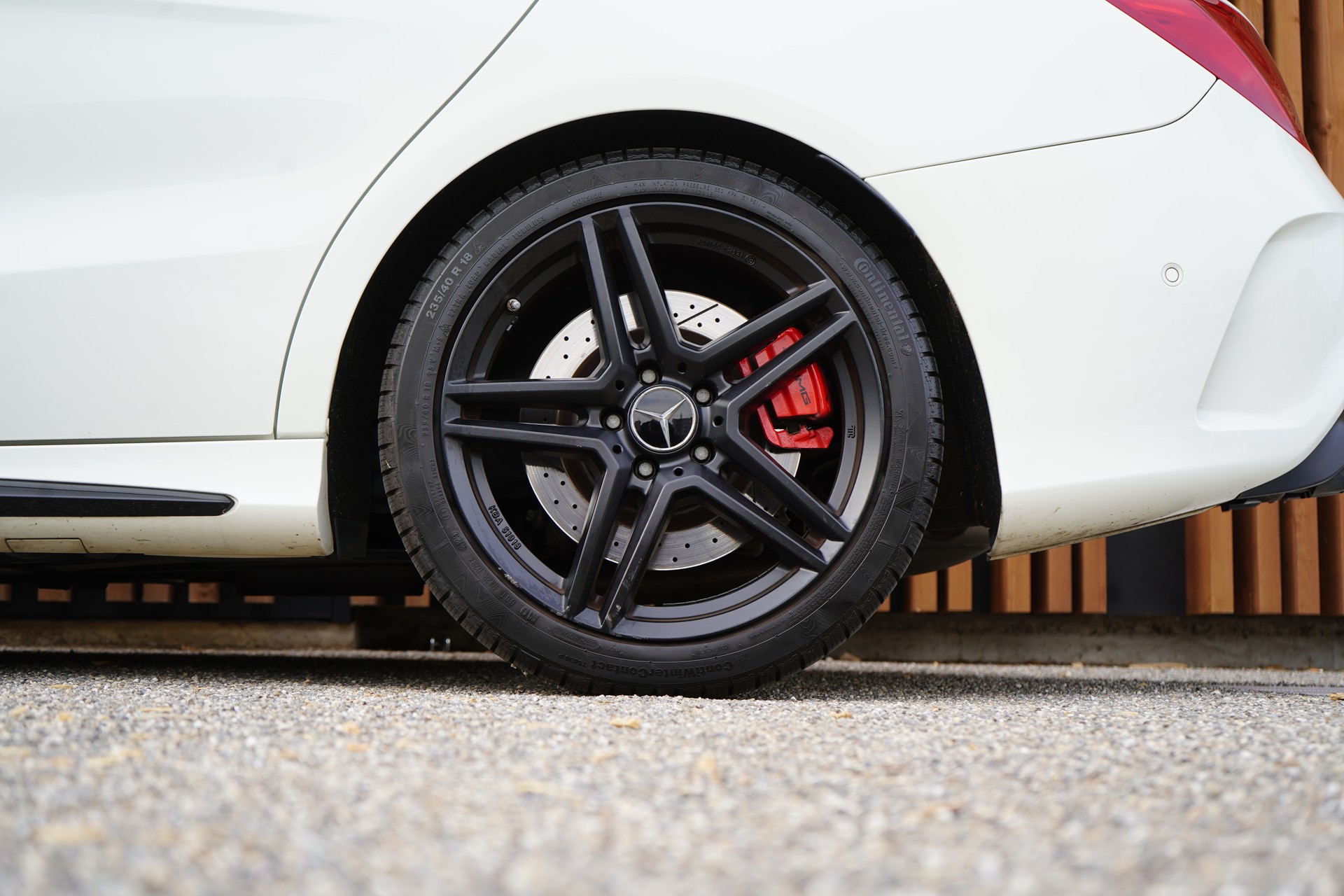 MERCEDES-BENZ CLA SHOOTING BRAKE 45 AMG NIGHT 4MATIC SPEEDSHIFT l 381 PS-image-15