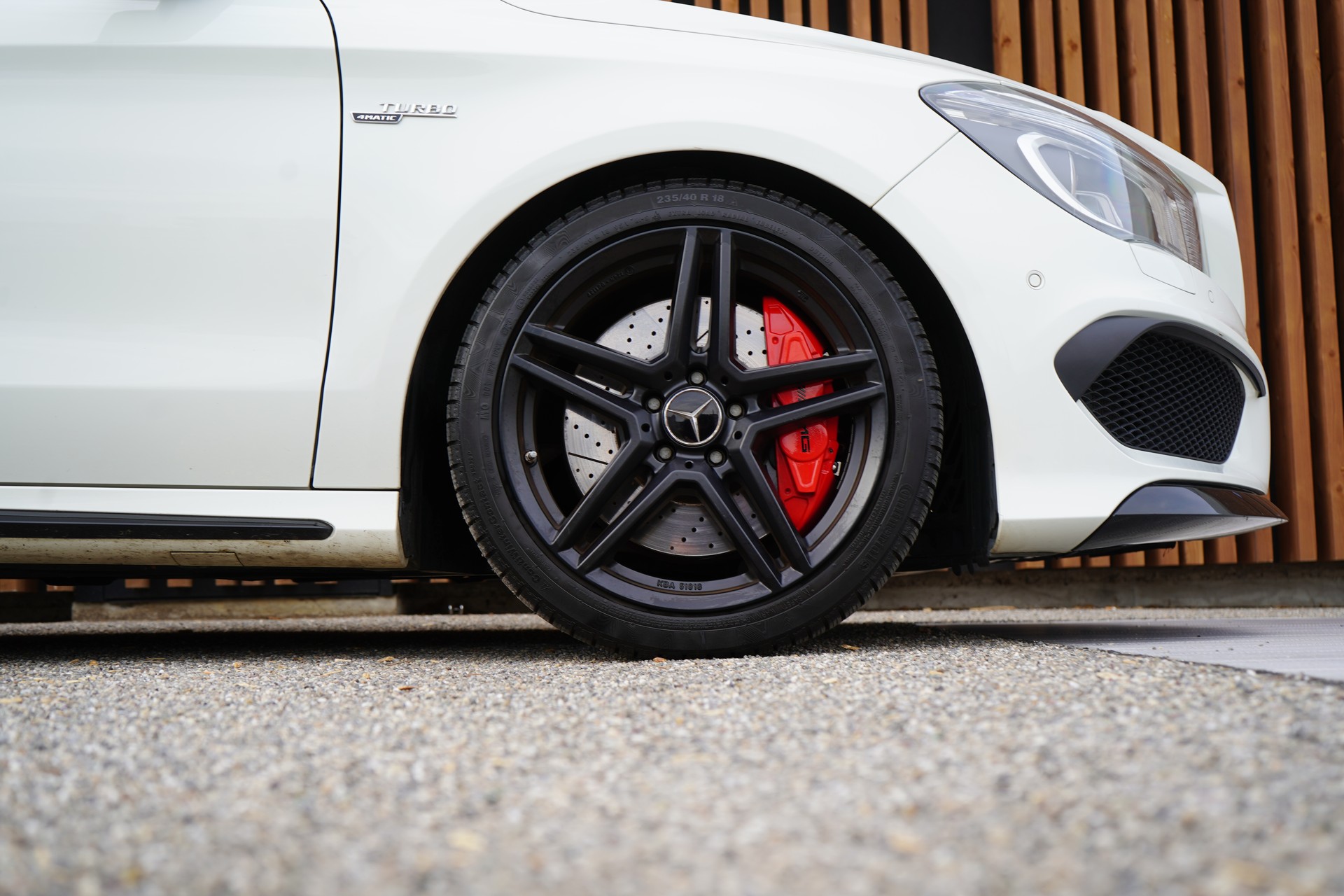 MERCEDES-BENZ CLA SHOOTING BRAKE 45 AMG NIGHT 4MATIC SPEEDSHIFT l 381 PS-image-14