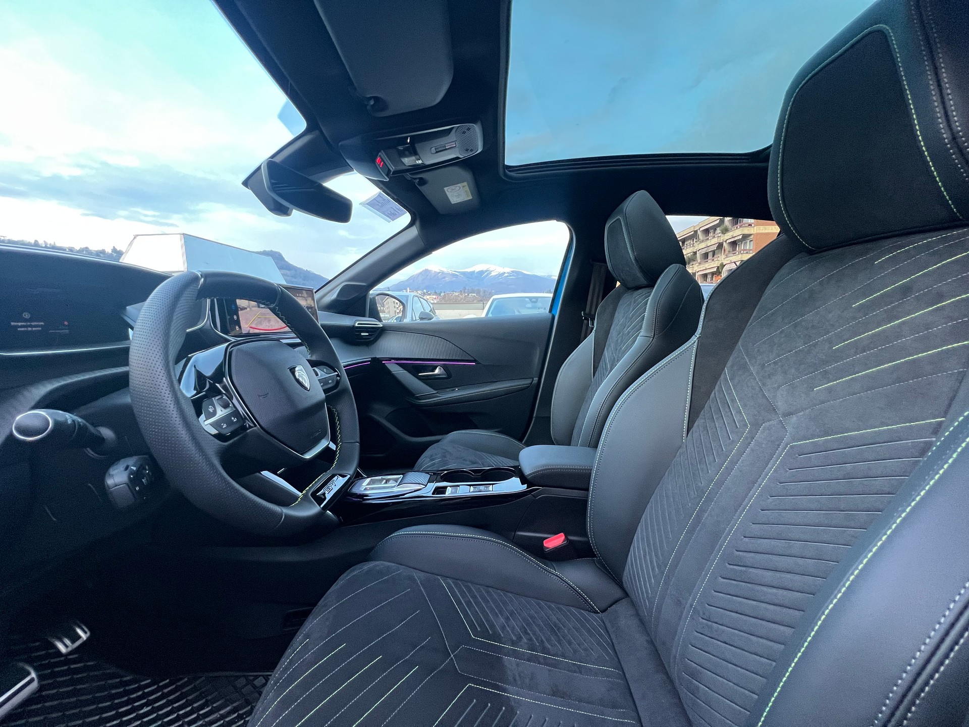 PEUGEOT 208 Elektrik 115kW GT-image-9