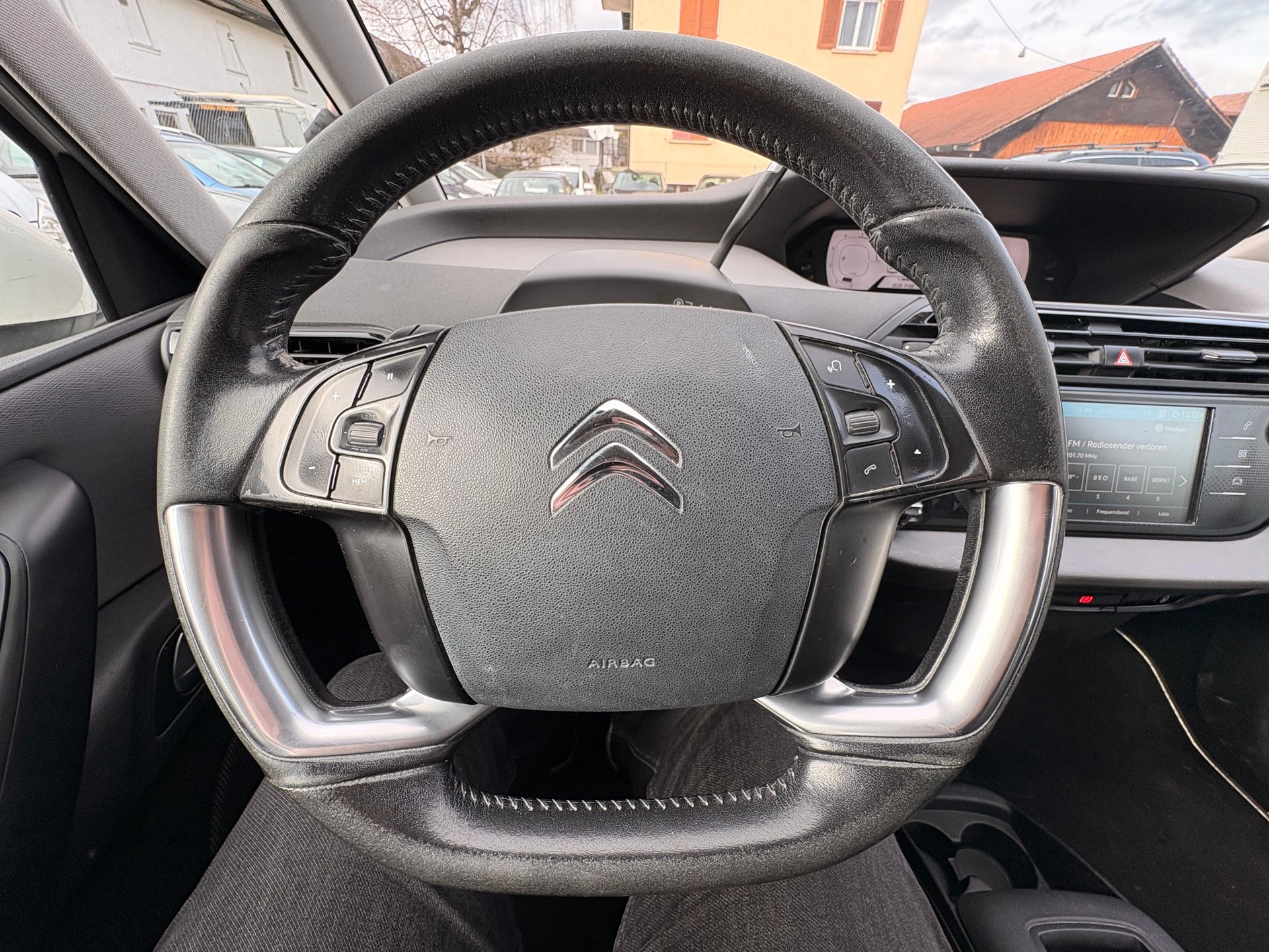 CITROEN Grand C4 Picasso 1.6 BlueHDi Exclusive EAT6-image-6