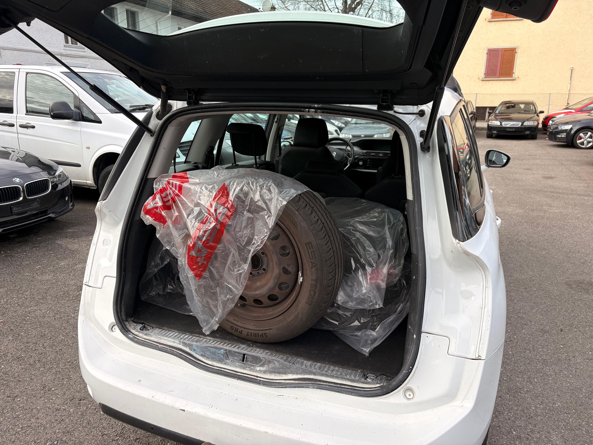 CITROEN Grand C4 Picasso 1.6 BlueHDi Exclusive EAT6-image-9