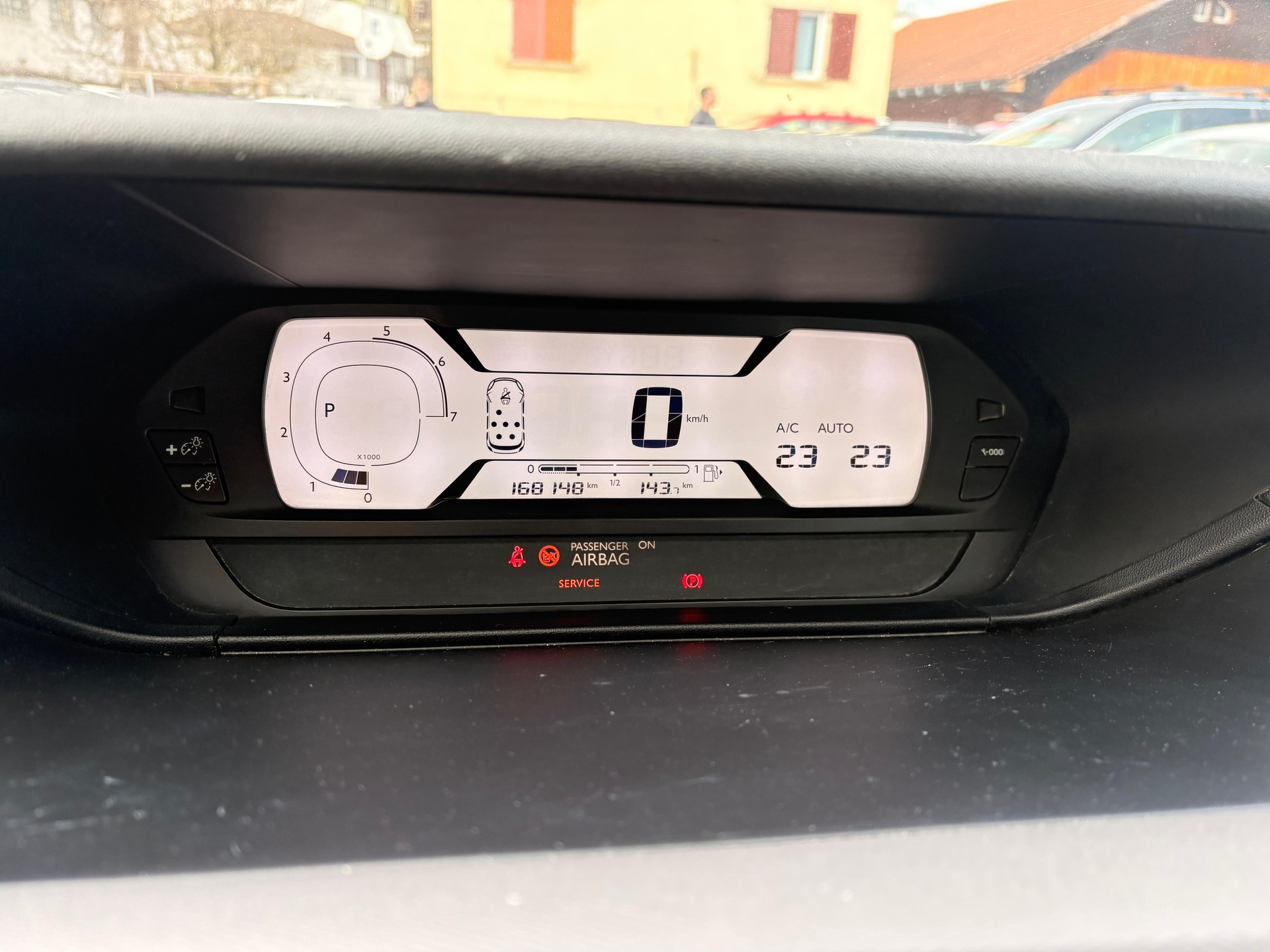 CITROEN Grand C4 Picasso 1.6 BlueHDi Exclusive EAT6-image-10