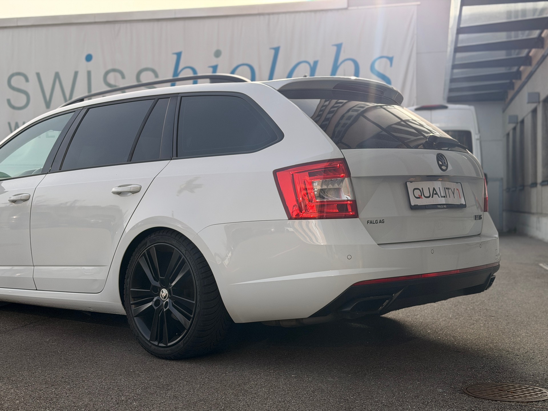 SKODA Octavia Combi 2.0 TDI RS DSG-image-11