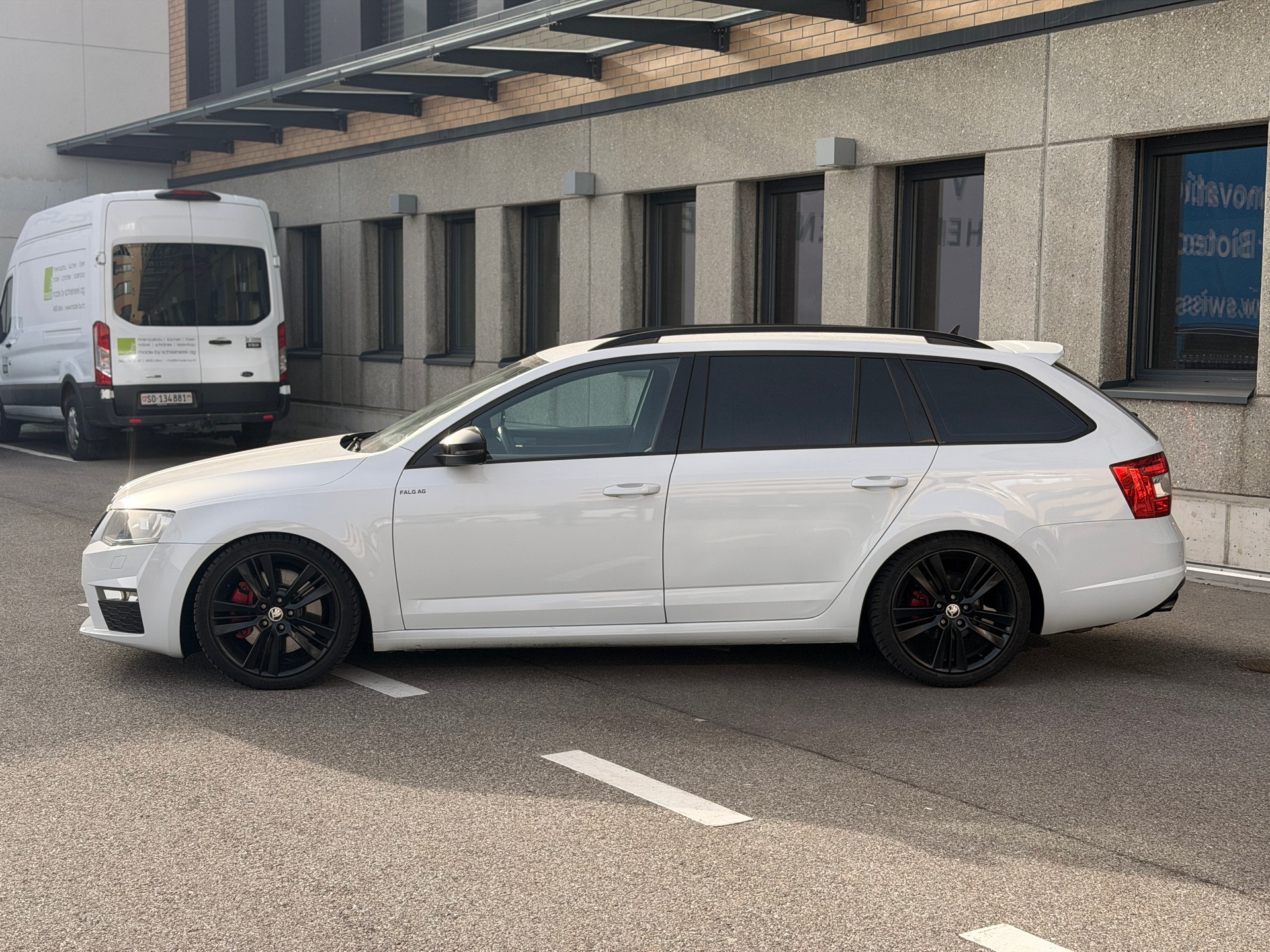 SKODA Octavia Combi 2.0 TDI RS DSG-image-1