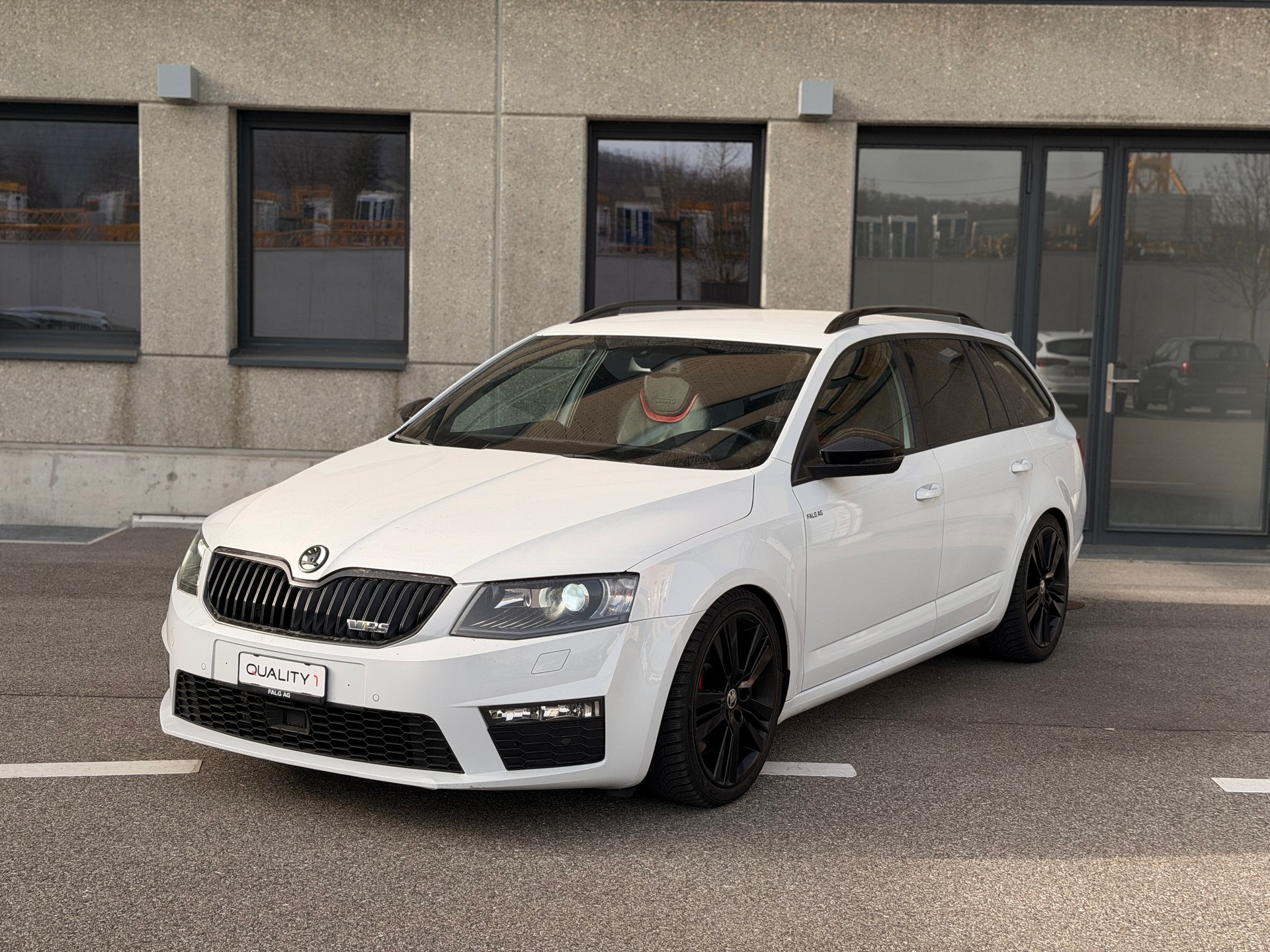 SKODA Octavia Combi 2.0 TDI RS DSG-image-0