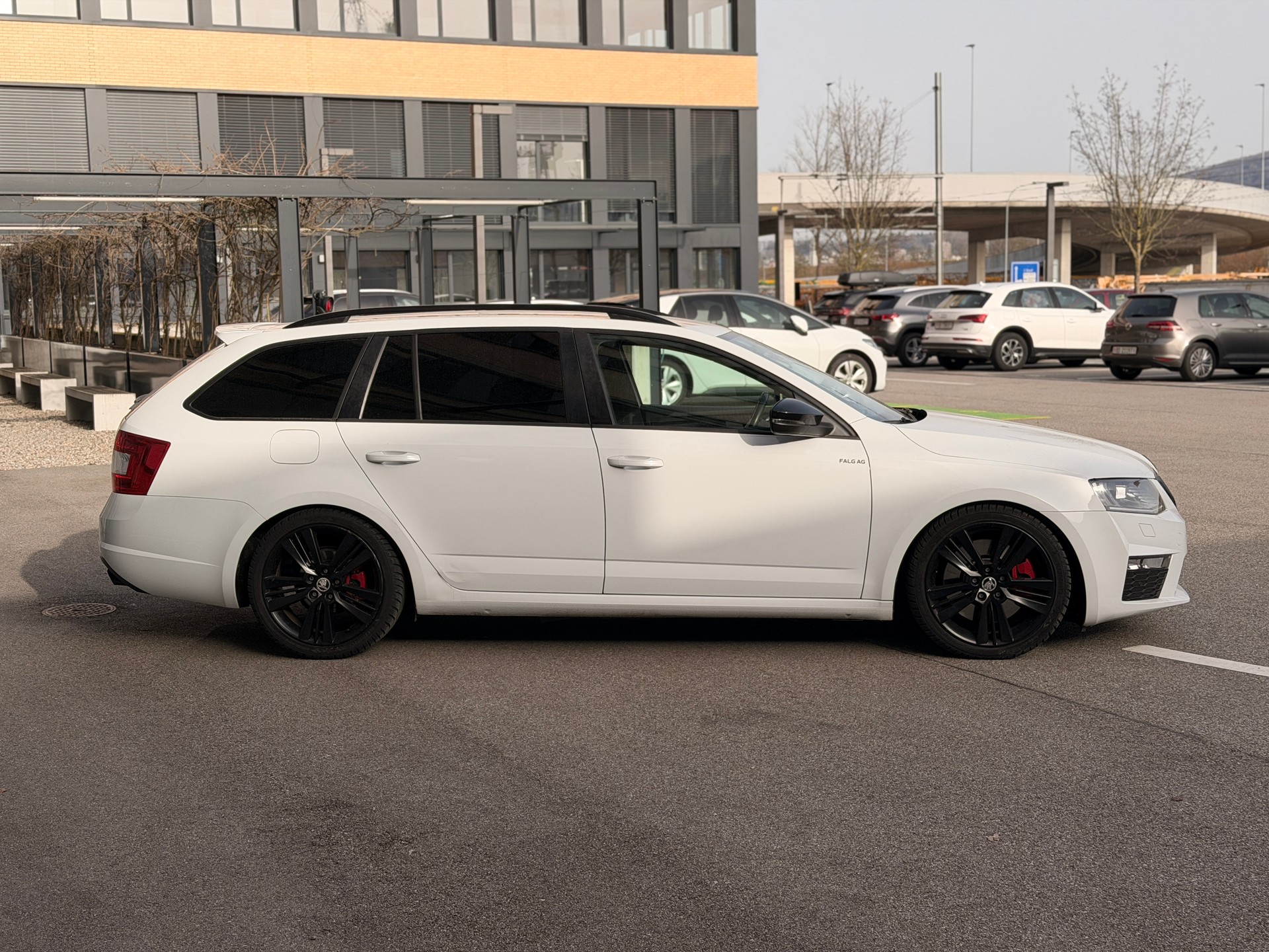 SKODA Octavia Combi 2.0 TDI RS DSG-image-4