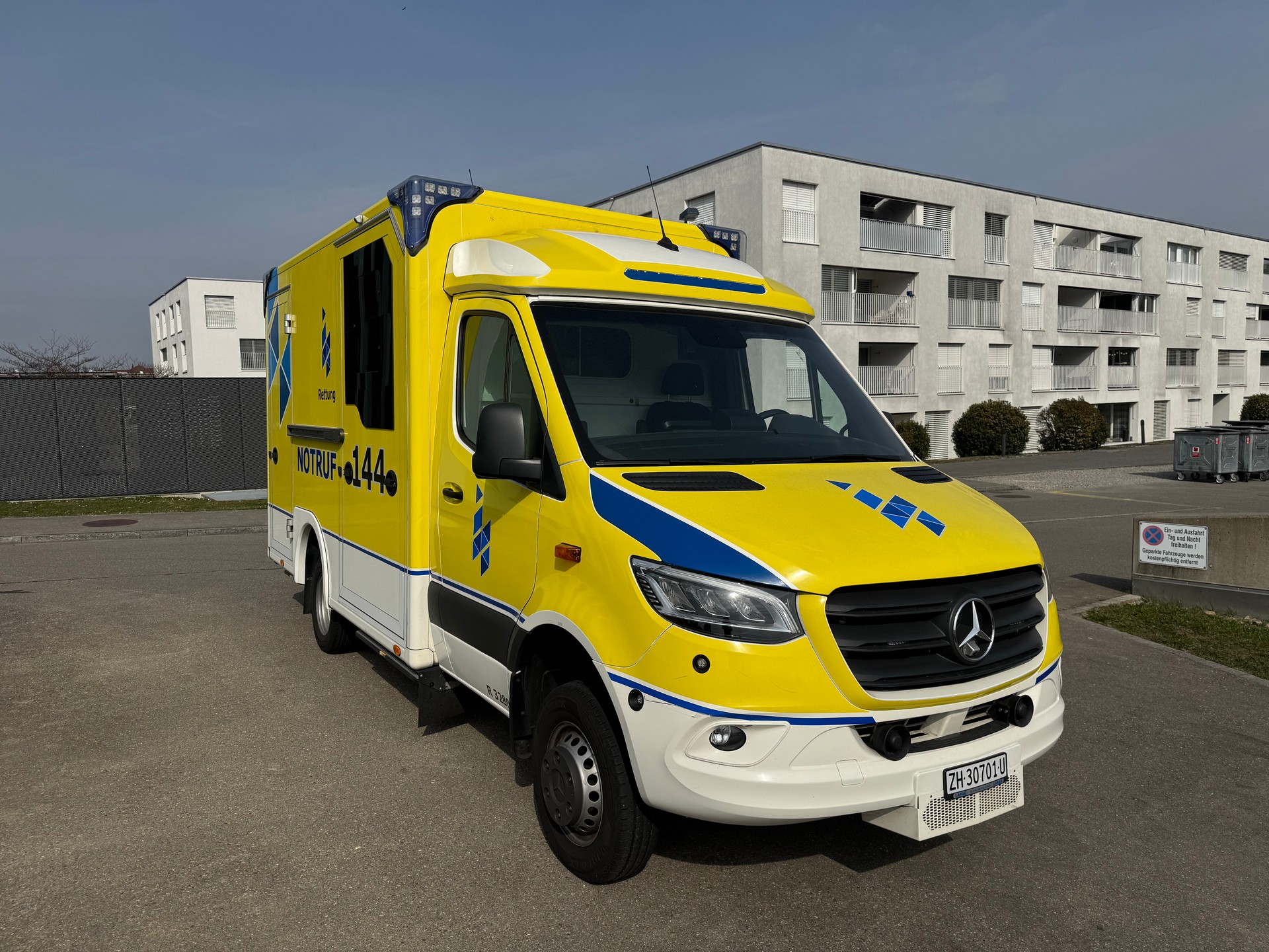MERCEDES-BENZ Sprinter 519 CDI Lang 7G-TRONIC 4x4 Reduziert-image-1