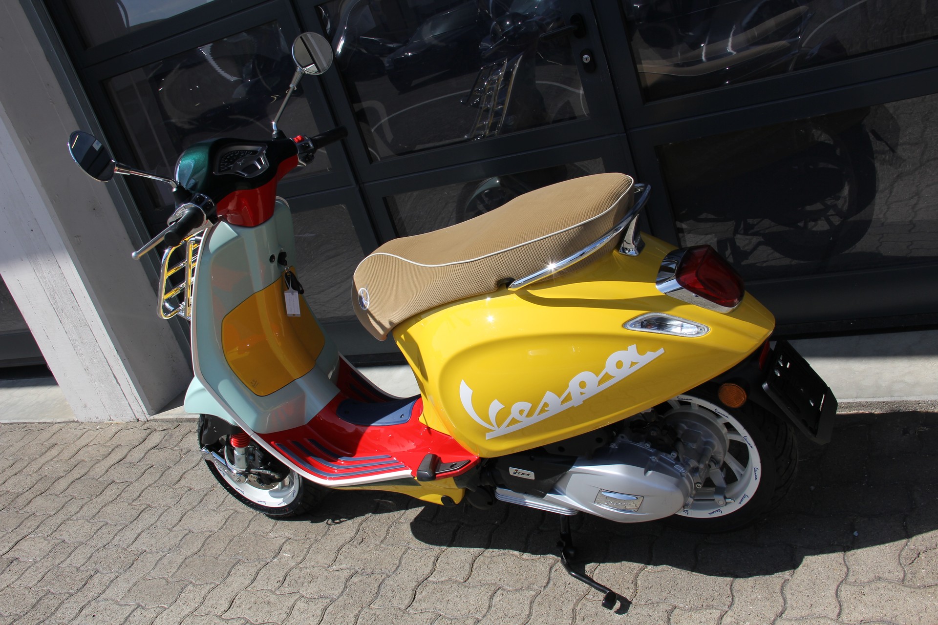 PIAGGIO Vespa 125 Primavera Wotherspoon-image-9