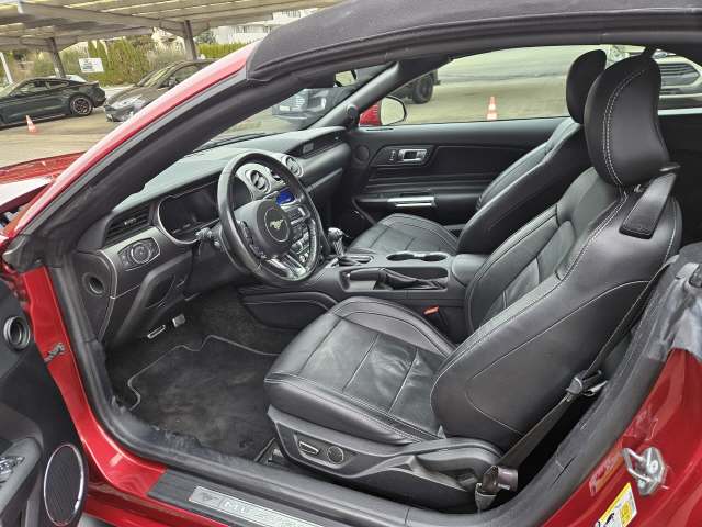 FORD Mustang Convertible 5.0 V8 GT-image-10
