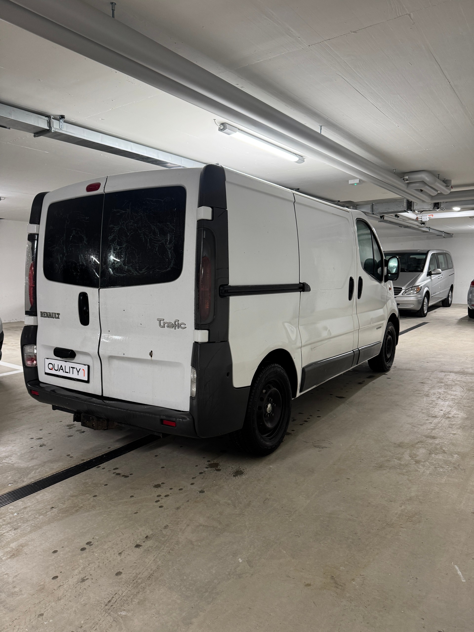 RENAULT Trafic 1.9 dCi 100 2.7t-image-3