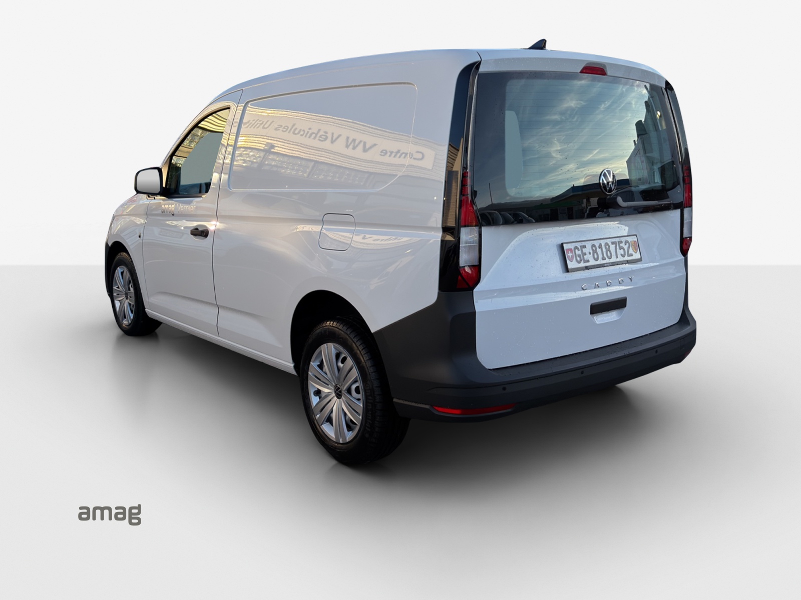 VW Caddy Cargo 2.0TDI Entry-image-2