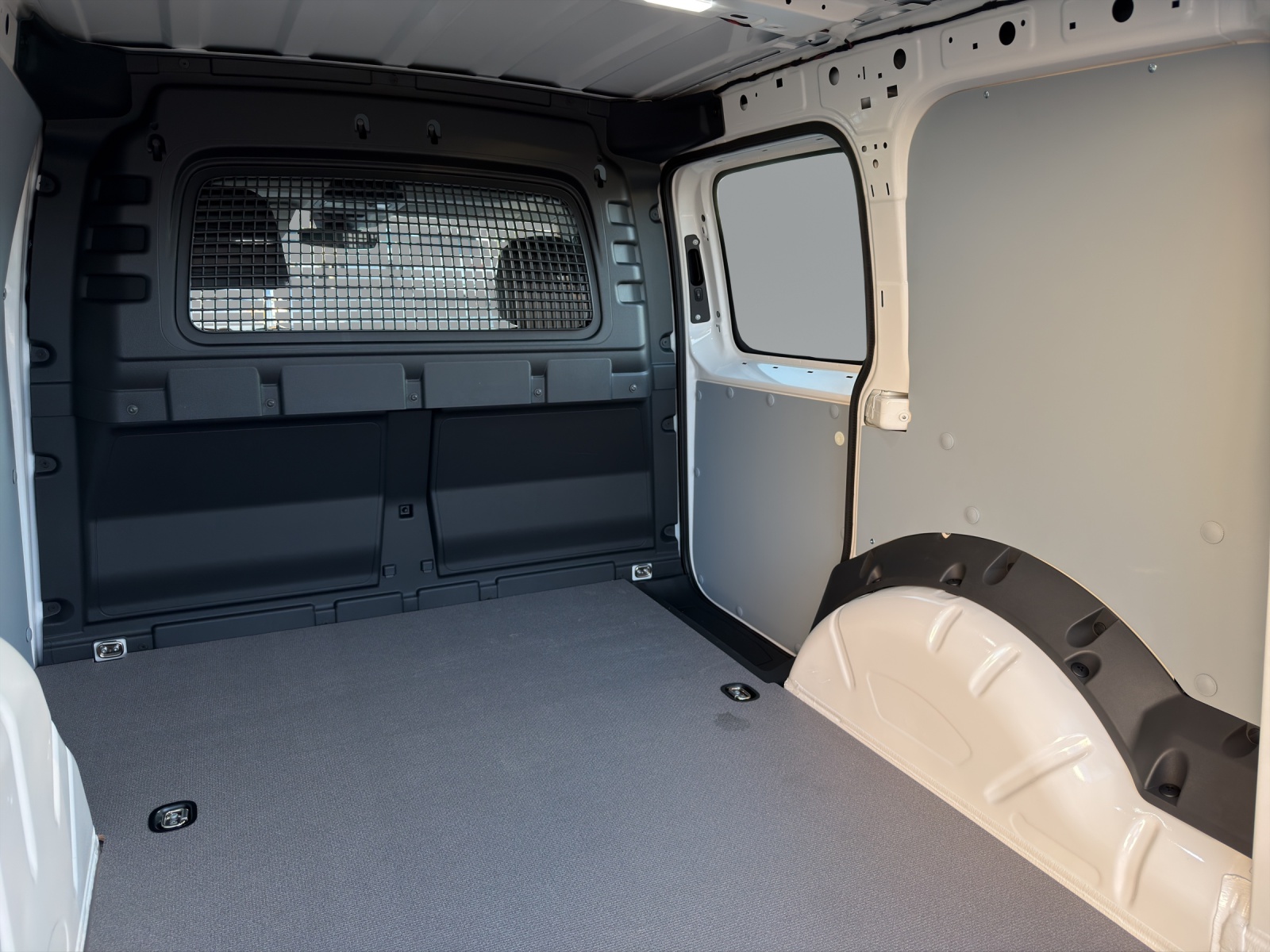 VW Caddy Cargo 2.0TDI Entry-image-13