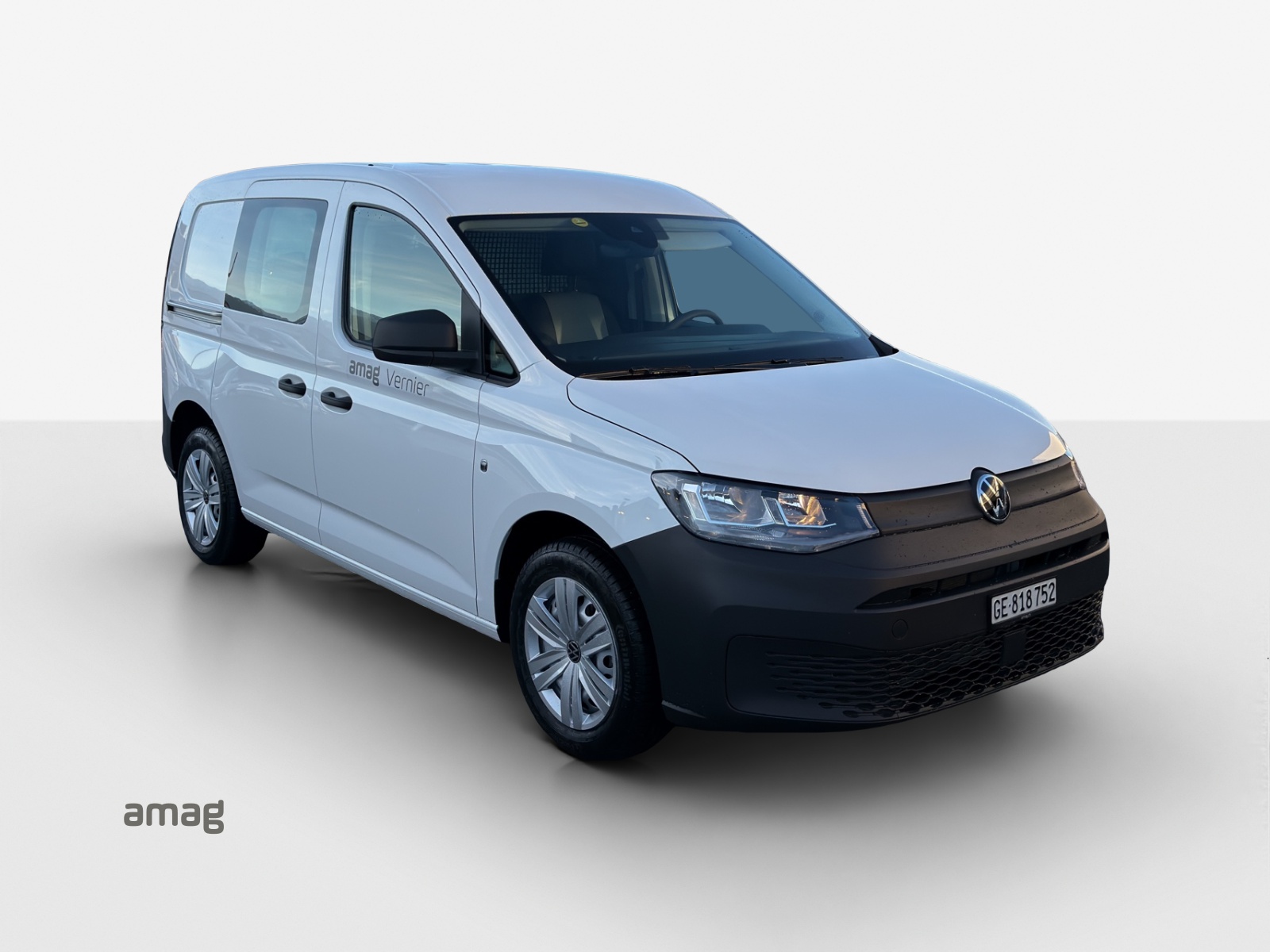 VW Caddy Cargo 2.0TDI Entry-image-5