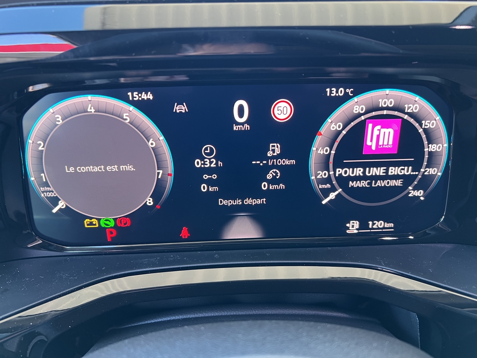 VW California 2.0 TSI Beach Tour Liberty-image-7