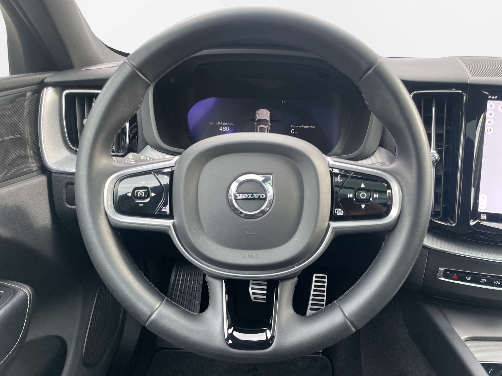 VOLVO XC60 2.0 T6 TE R-Design eAWD-image-11