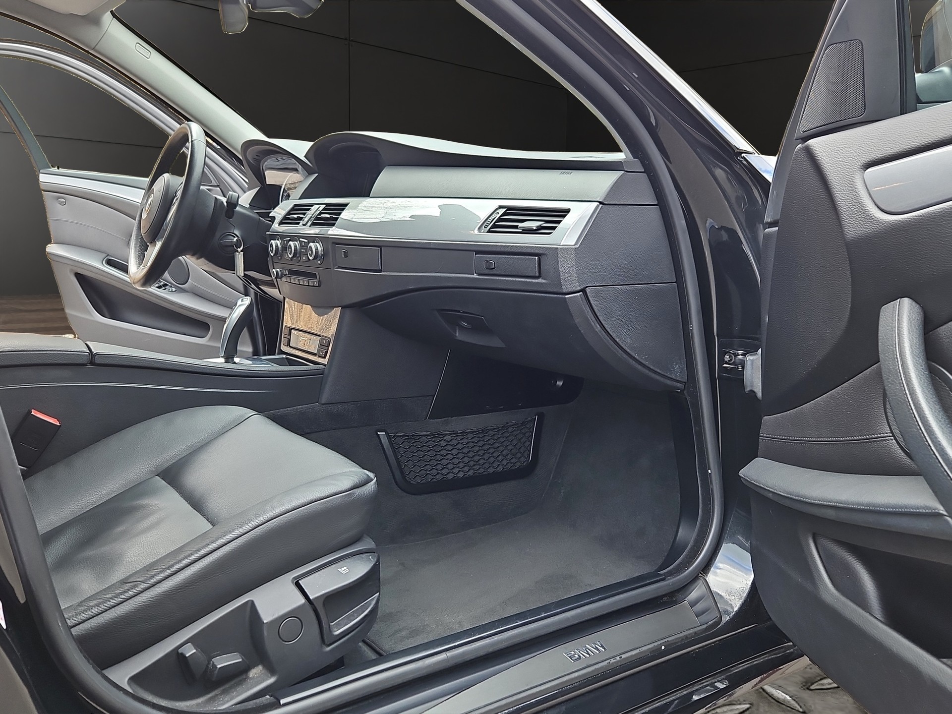 BMW 525d Touring Steptronic-image-21