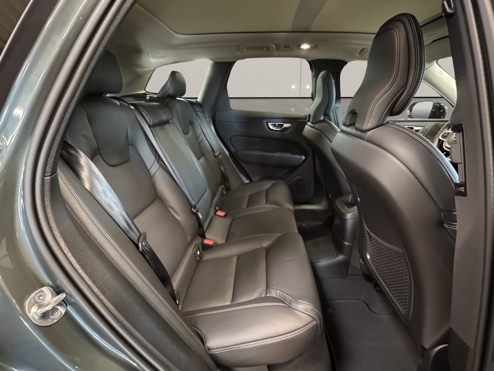VOLVO XC60 2.0 T8 TE Ultra Dark eAWD-image-11