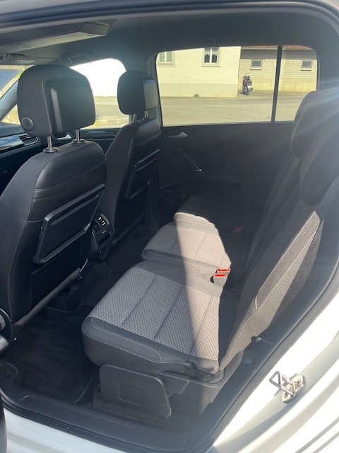 VW Touran 2.0 TDI SCR Comfortline DSG-image-5